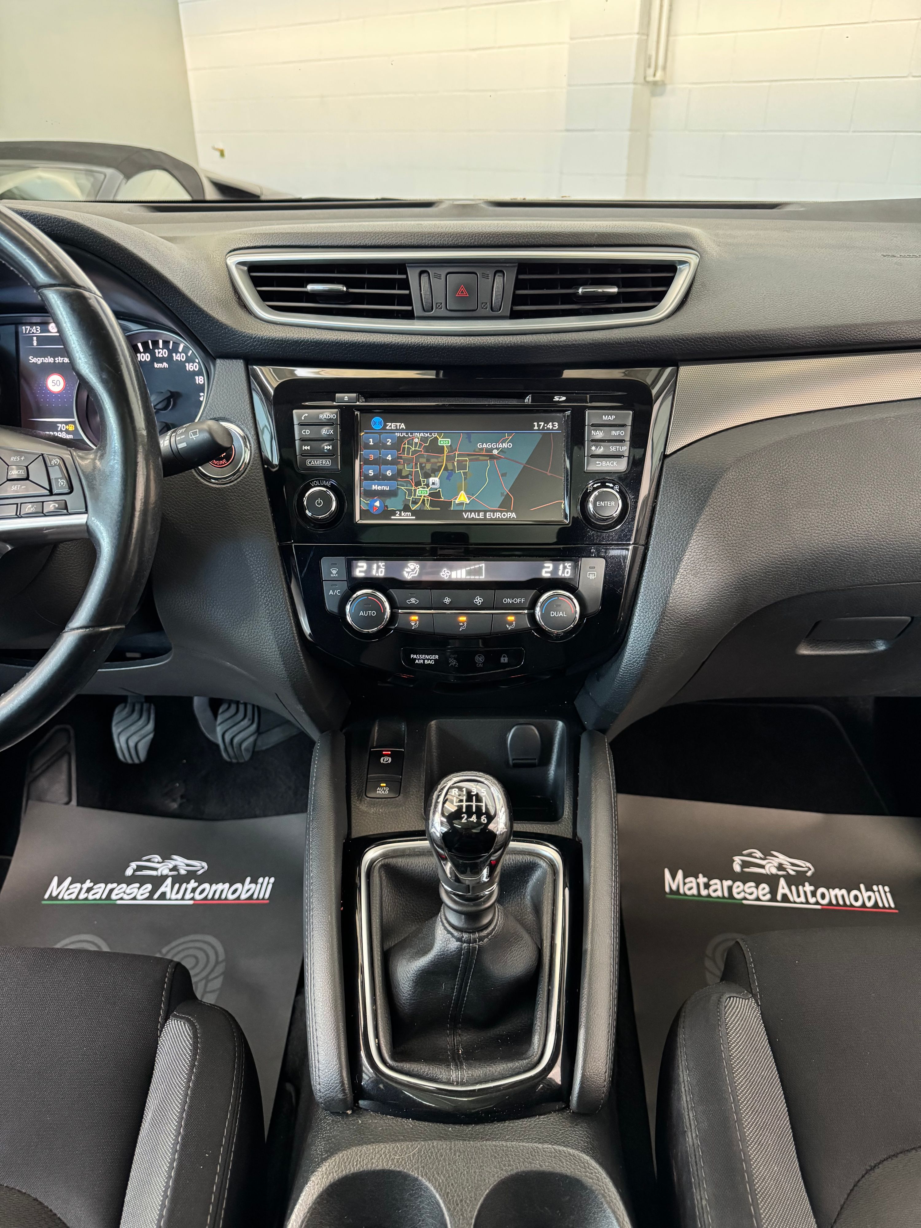 Nissan Qashqai 1.5cc 110cv dci Tetto panoramico OK Neopatentati 2018 — foto 15