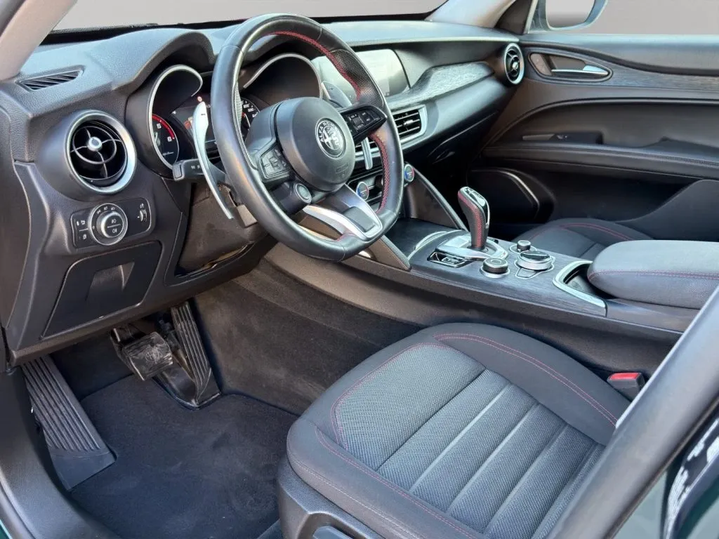 Alfa Romeo Stelvio 2.2 t Business Q4 190cv auto 2021 — foto 13