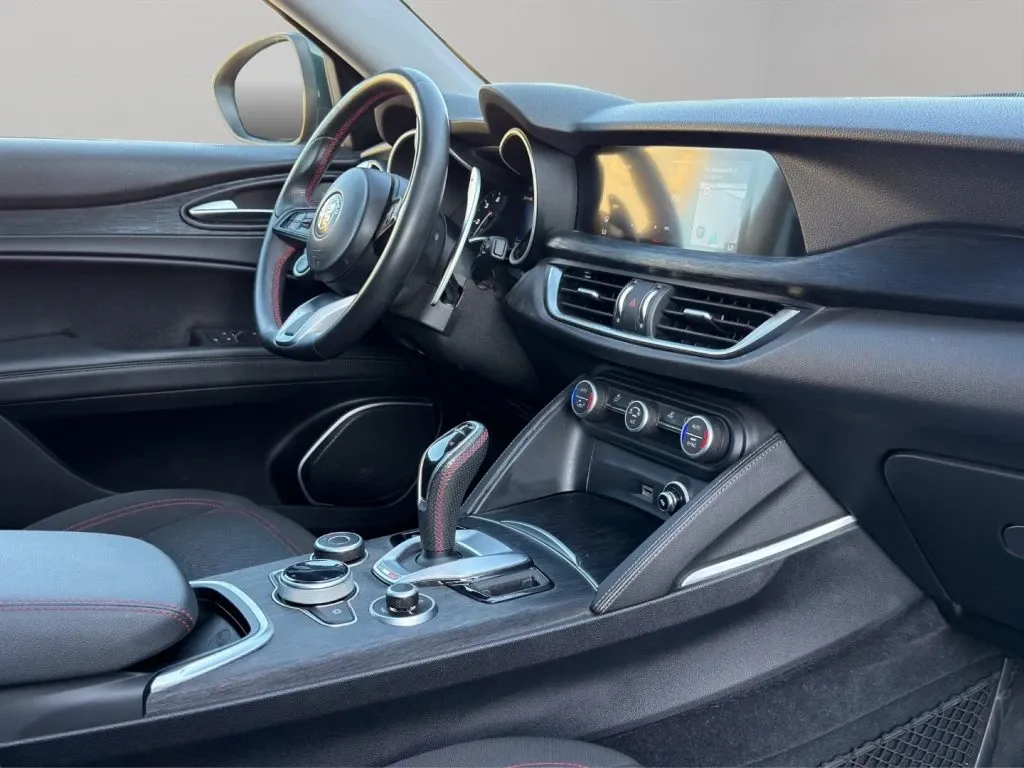 Alfa Romeo Stelvio 2.2 t Business Q4 190cv auto 2021 — foto 14