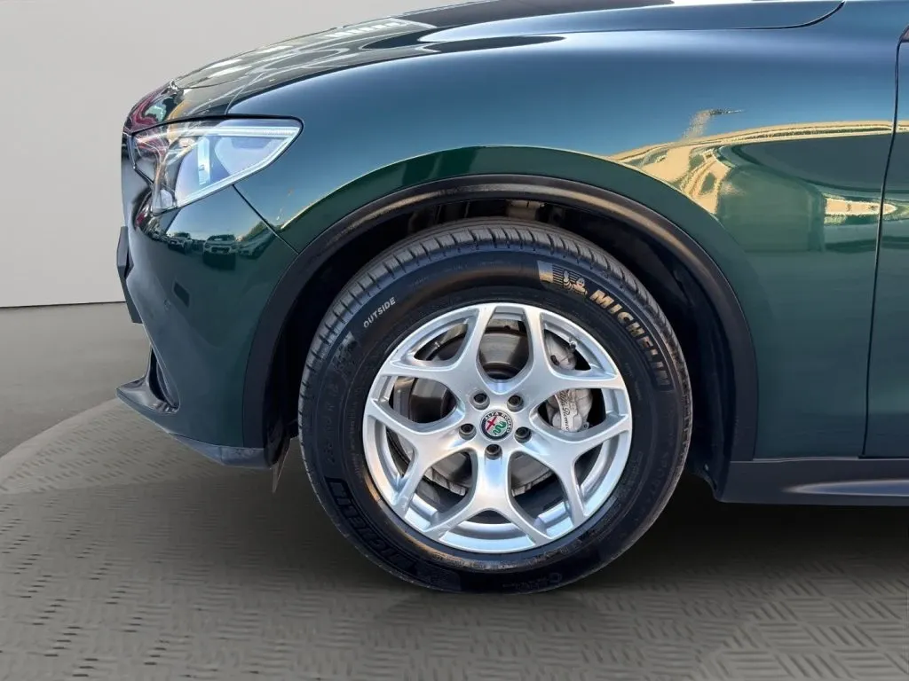 Alfa Romeo Stelvio 2.2 t Business Q4 190cv auto 2021 — foto 8