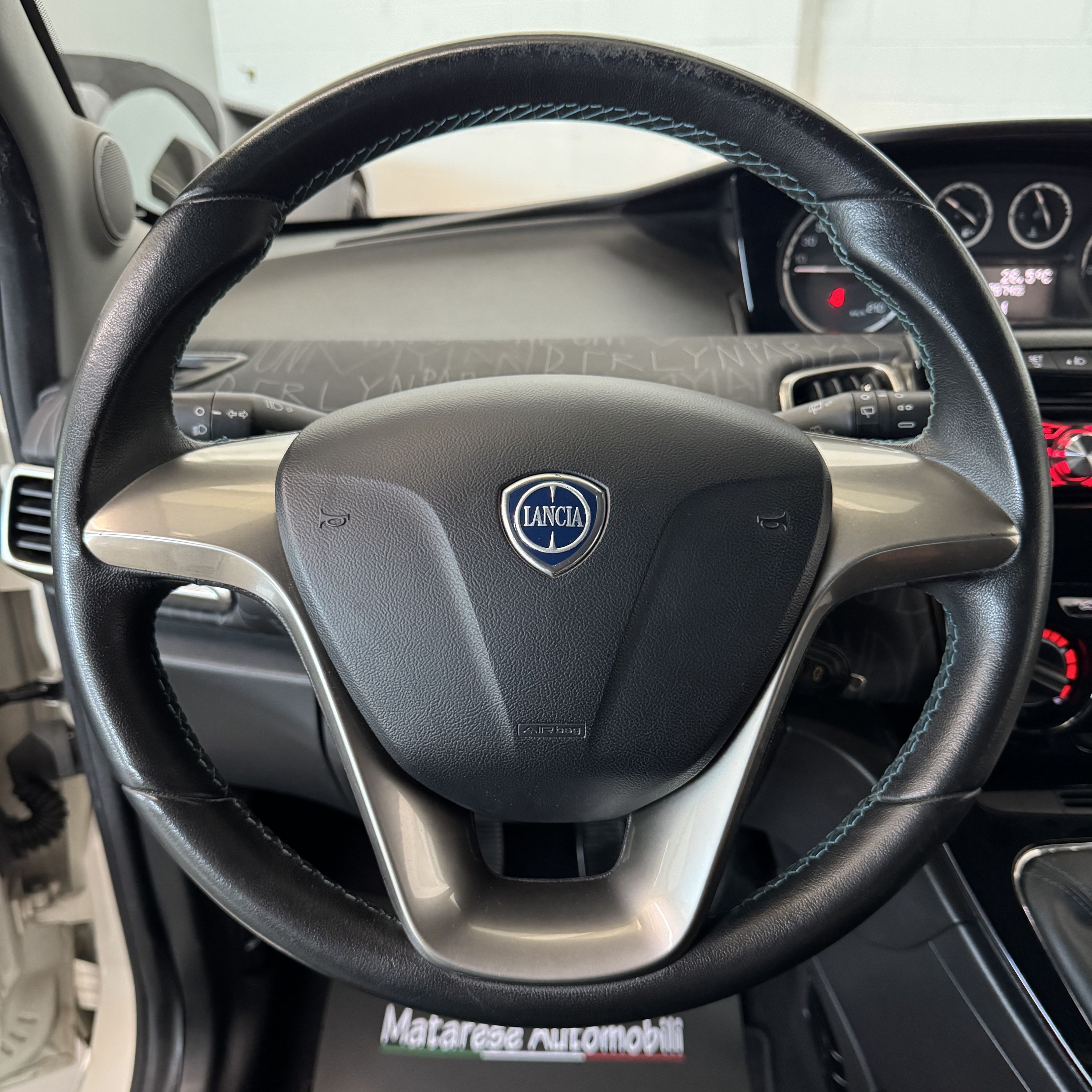 Lancia Ypsilon 1.2cc 69cv GPL OK Neopatentato Finanziabile 2014 — foto 14