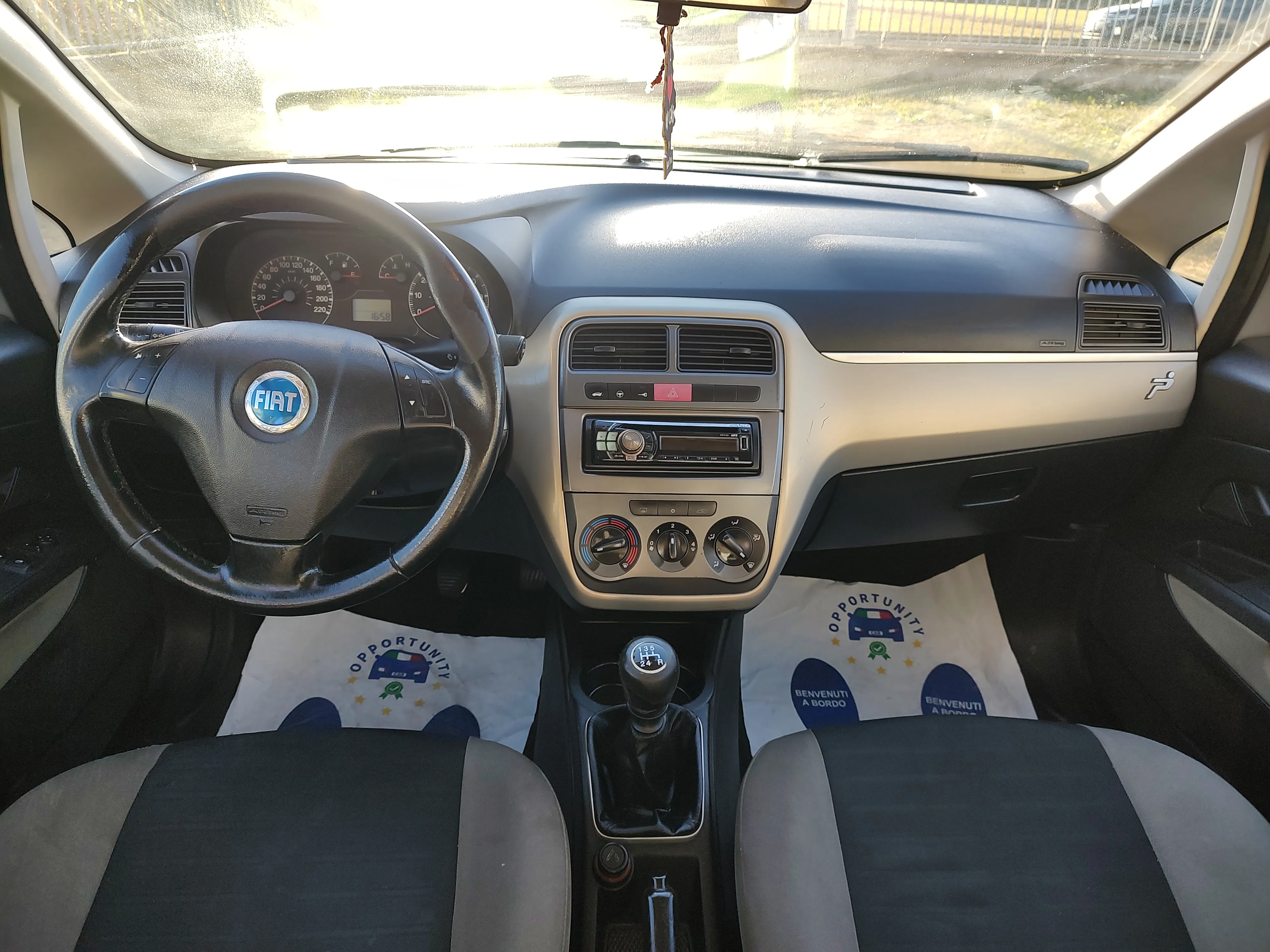 Fiat Grande Punto 5p 1.2 Dynamic 65cv 2006 — foto 10