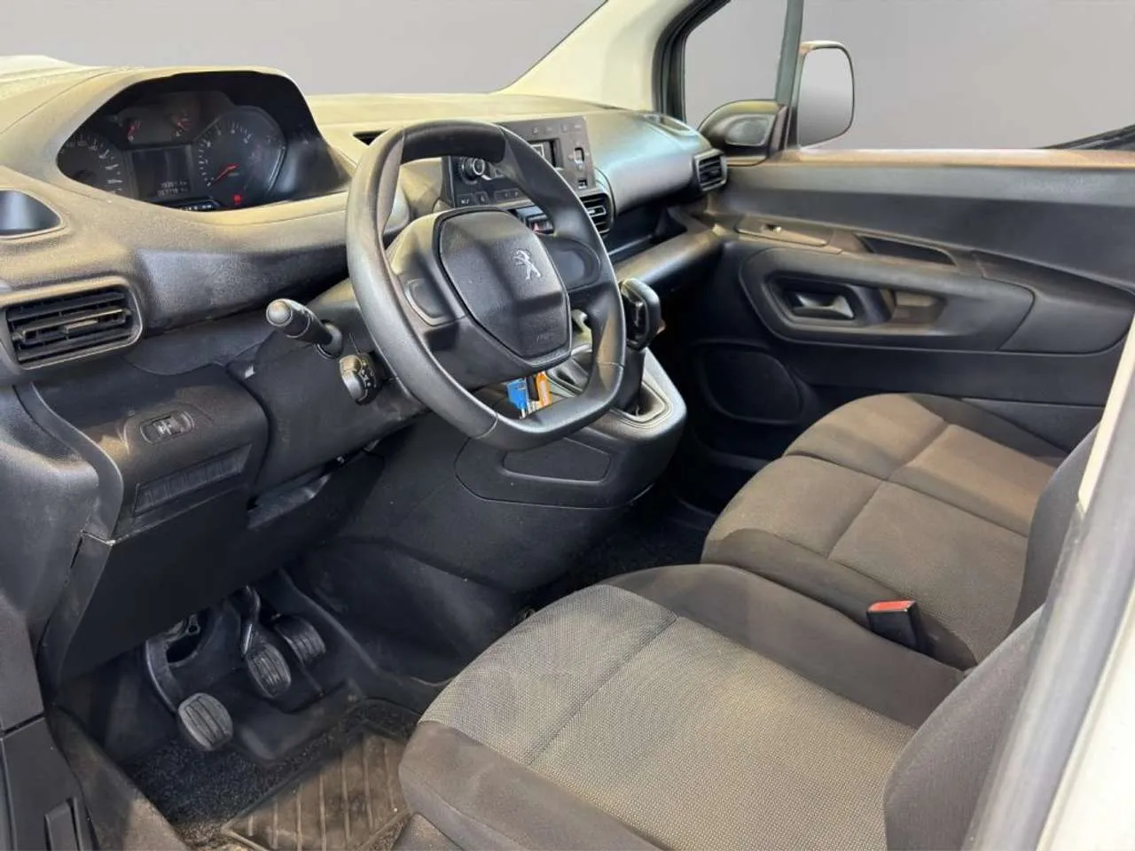 PEUGEOT Partner L1 100cv Allestito 3 posti 2021 — foto 7