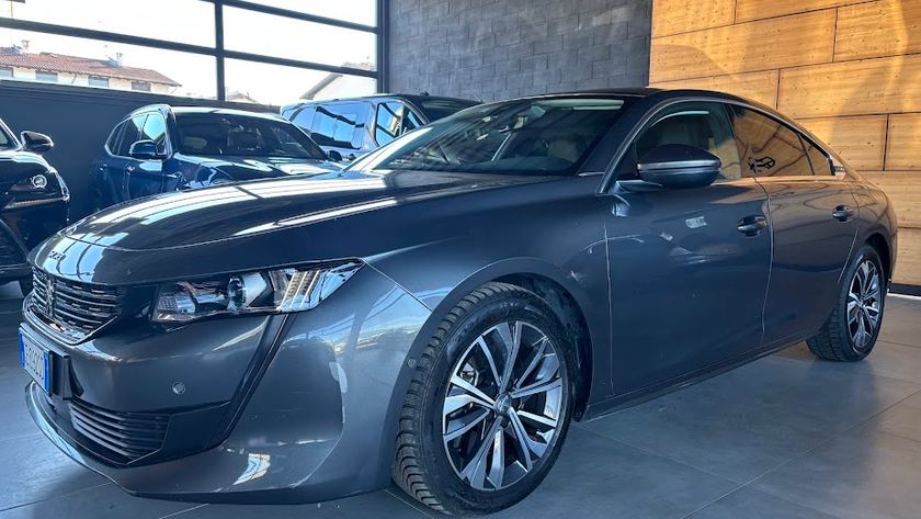 Peugeot 508 plugin hybrid Allure 225cv e-eat8 2021