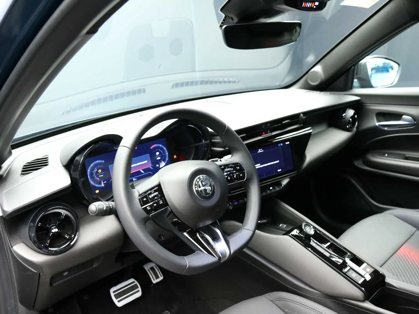 Alfa Romeo Junior 1.2 ibrida Q4 Sport Speciale 145cv edct6 2026 — foto 17