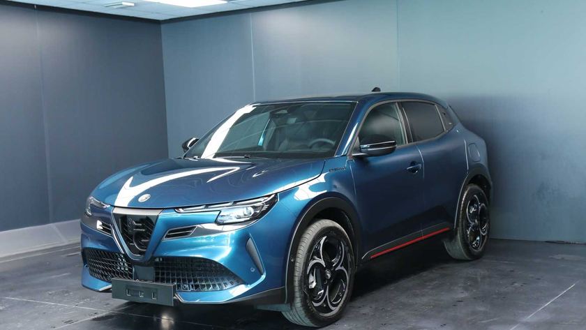 Alfa Romeo Junior 1.2 ibrida Q4 Sport Speciale 145cv edct6 2026