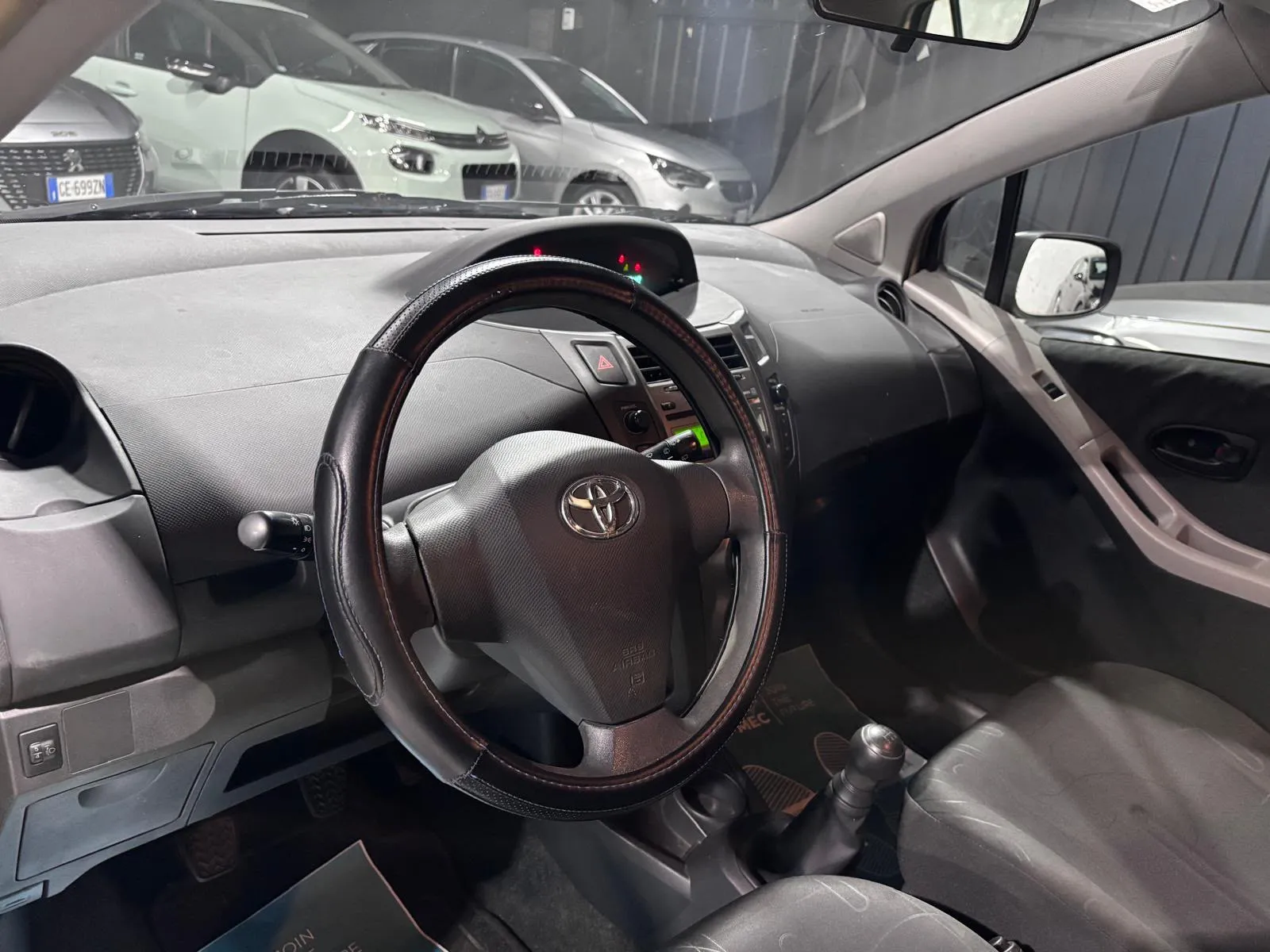 Toyota Benzina 5 posti Neopatentati 2009 — foto 9