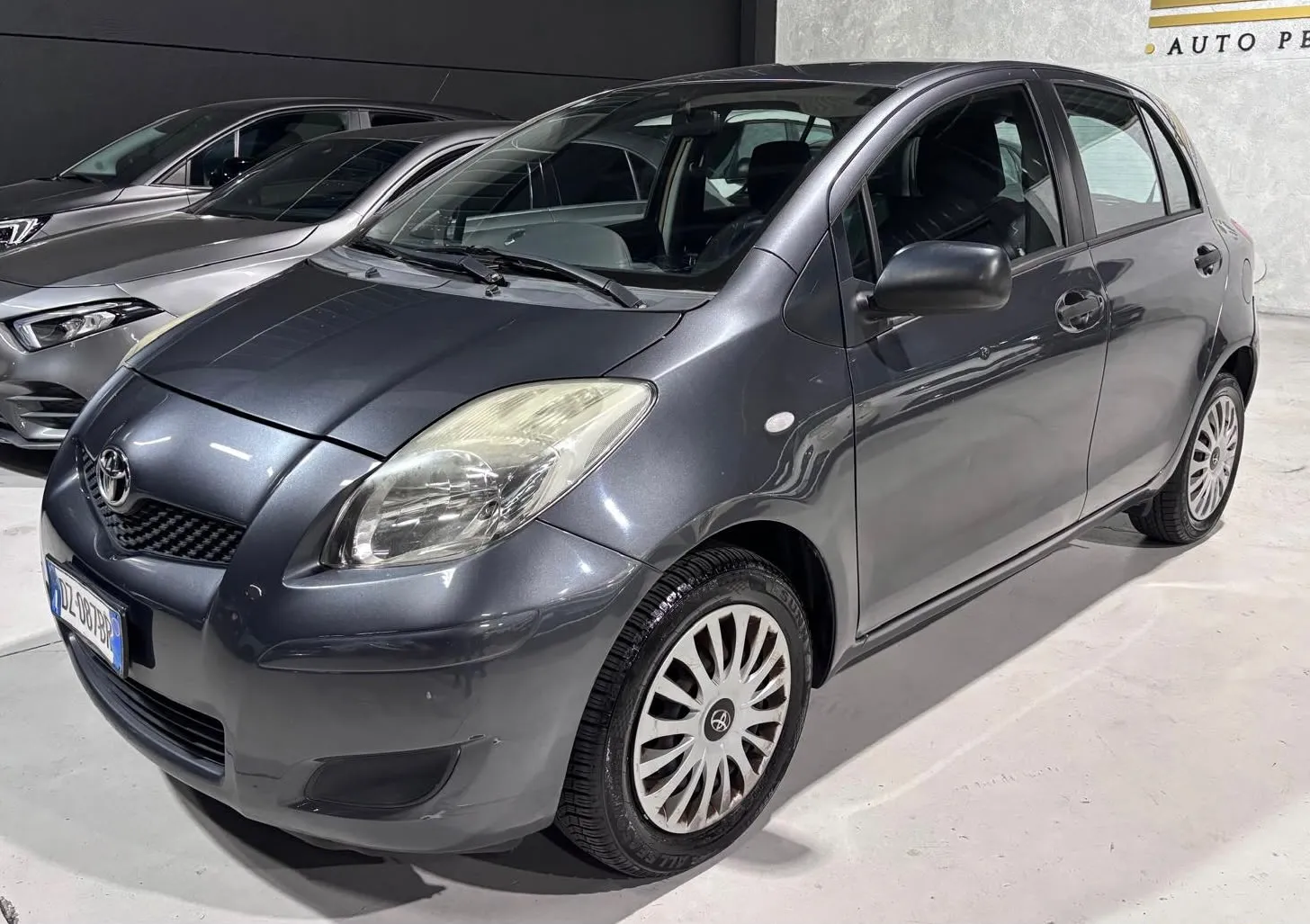 Toyota Benzina 5 posti Neopatentati 2009 — foto 3