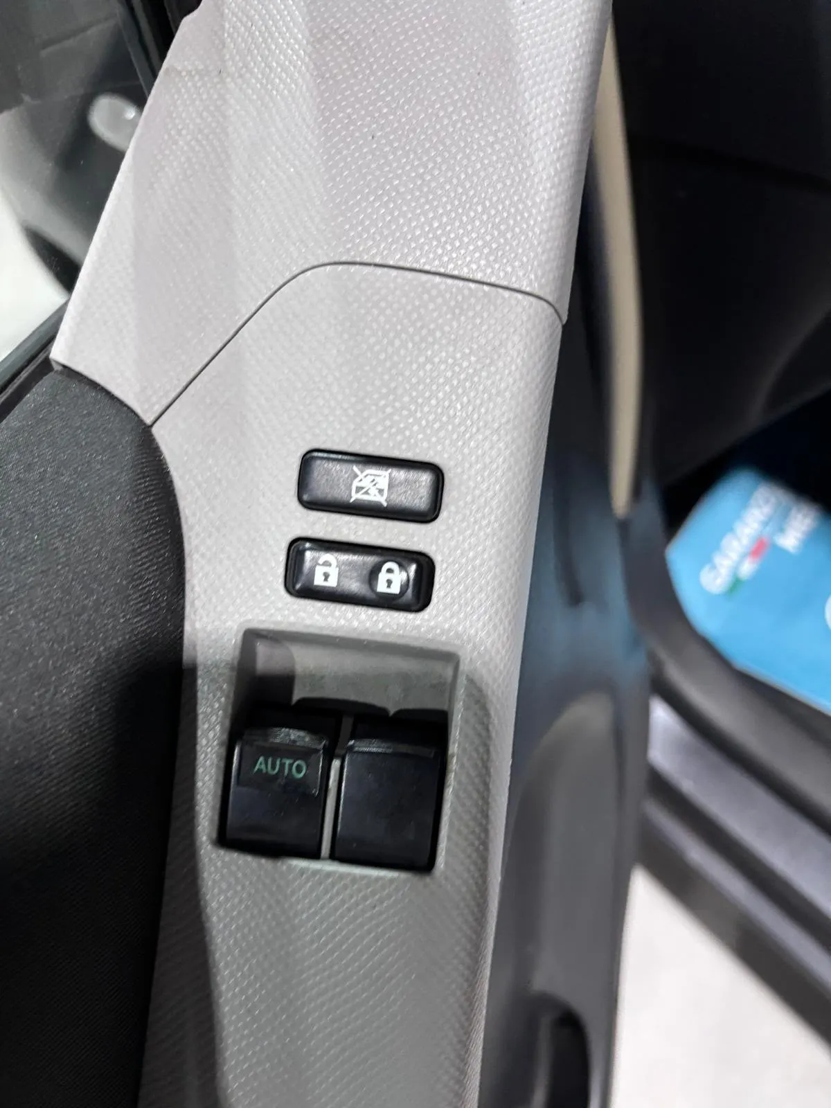 Toyota Benzina 5 posti Neopatentati 2009 — foto 13