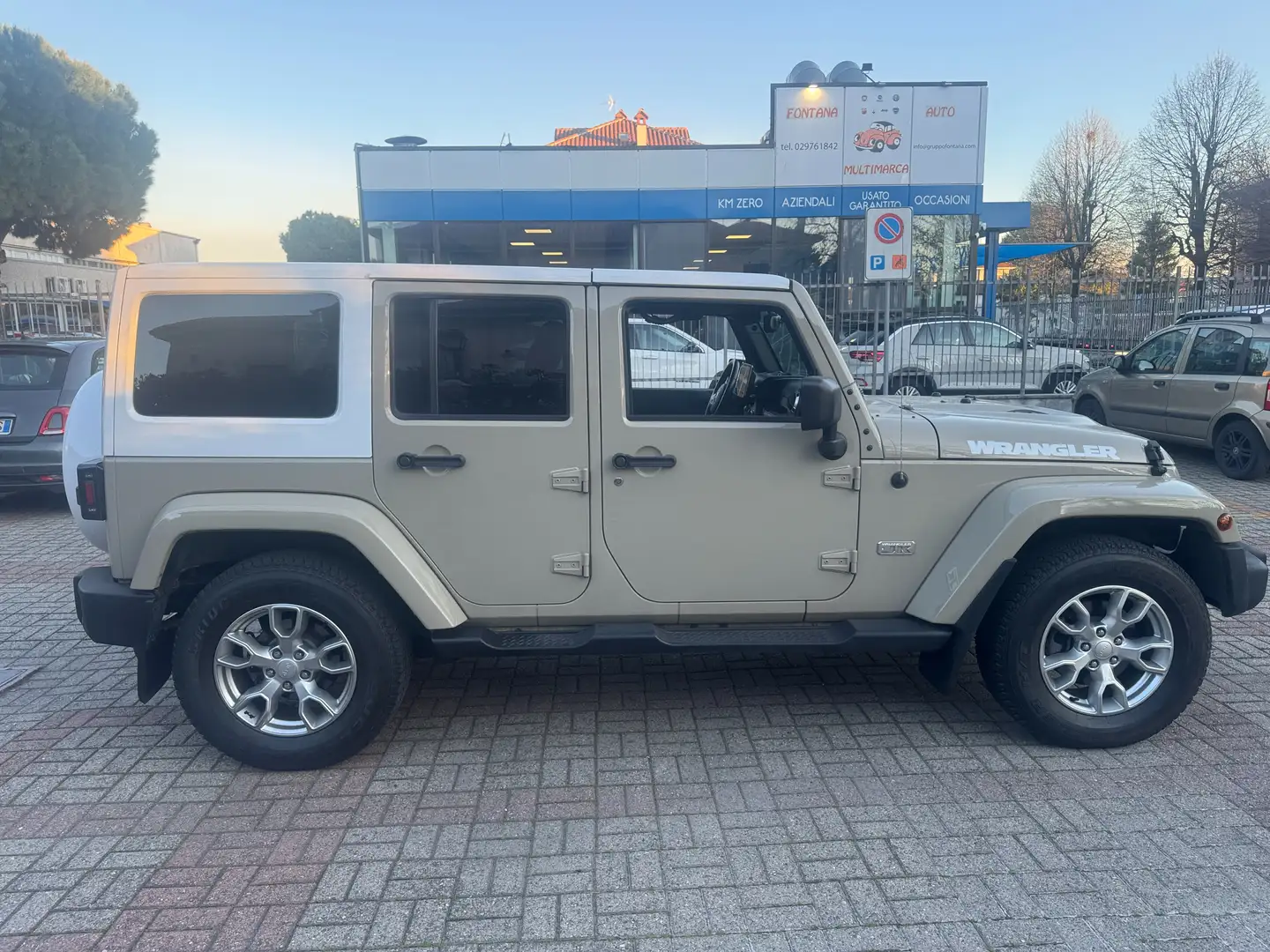 Jeep Wrangler Unlimited 3.6 V6  turbo Sport auto 2019 — foto 6