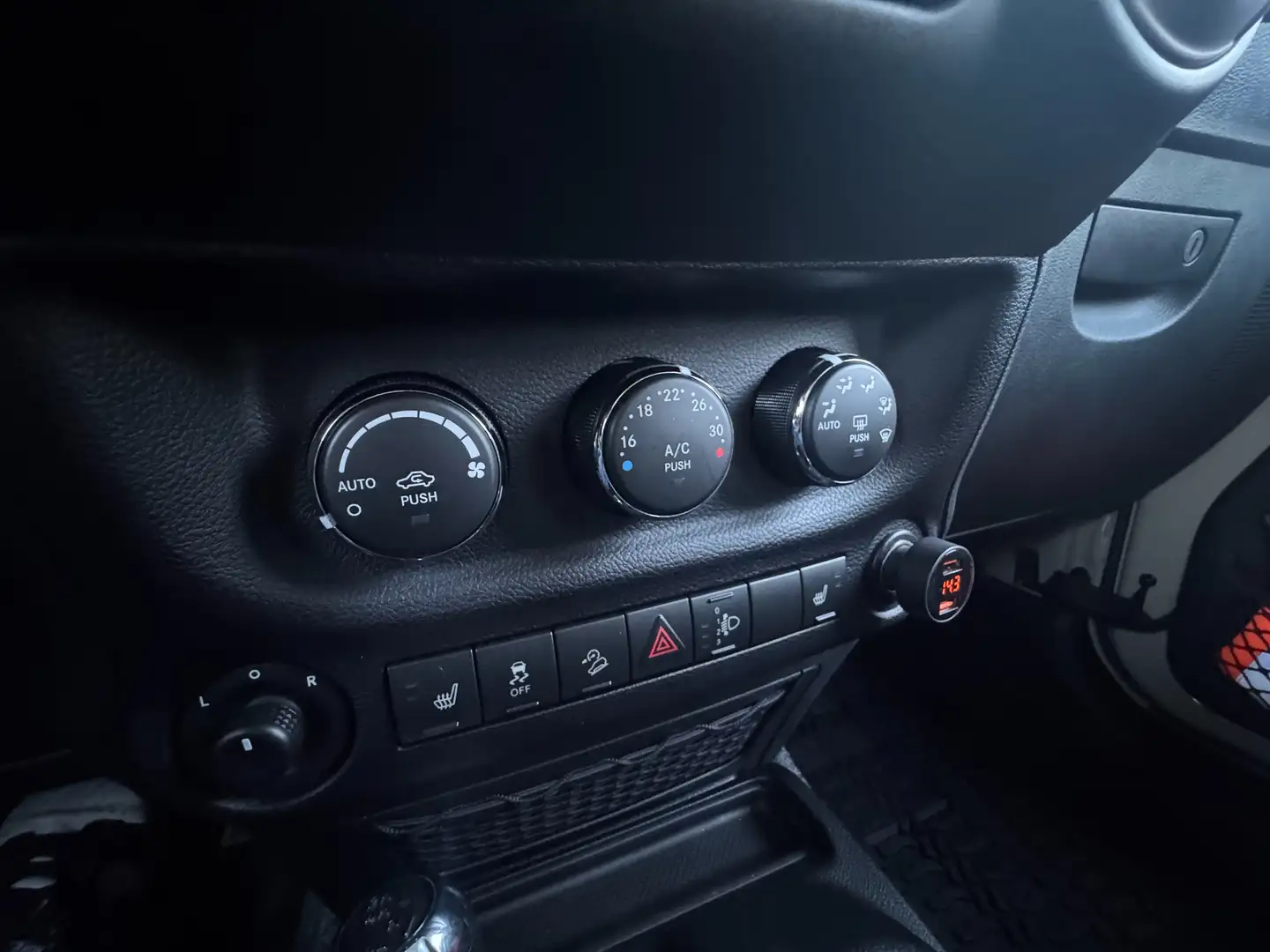 Jeep Wrangler Unlimited 3.6 V6  turbo Sport auto 2019 — foto 12