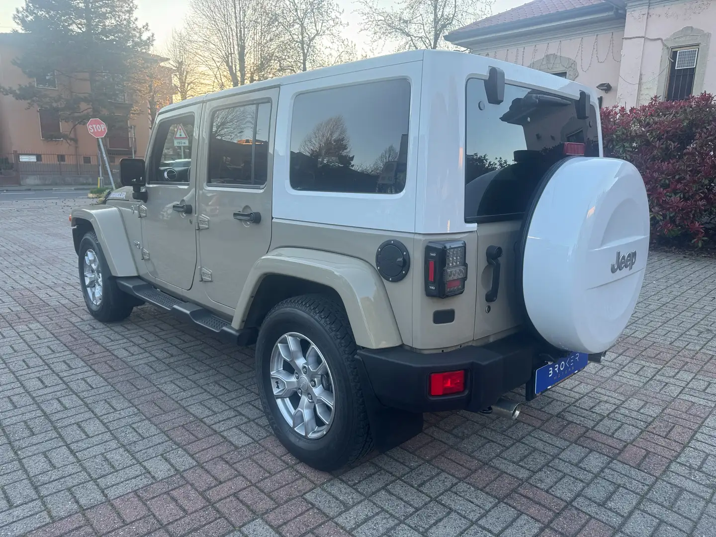 Jeep Wrangler Unlimited 3.6 V6  turbo Sport auto 2019 — foto 4