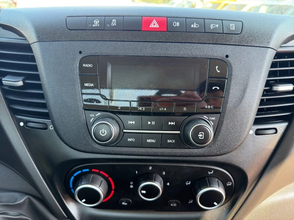 IVECO 35C14h gemellato fisso 2024 — foto 13