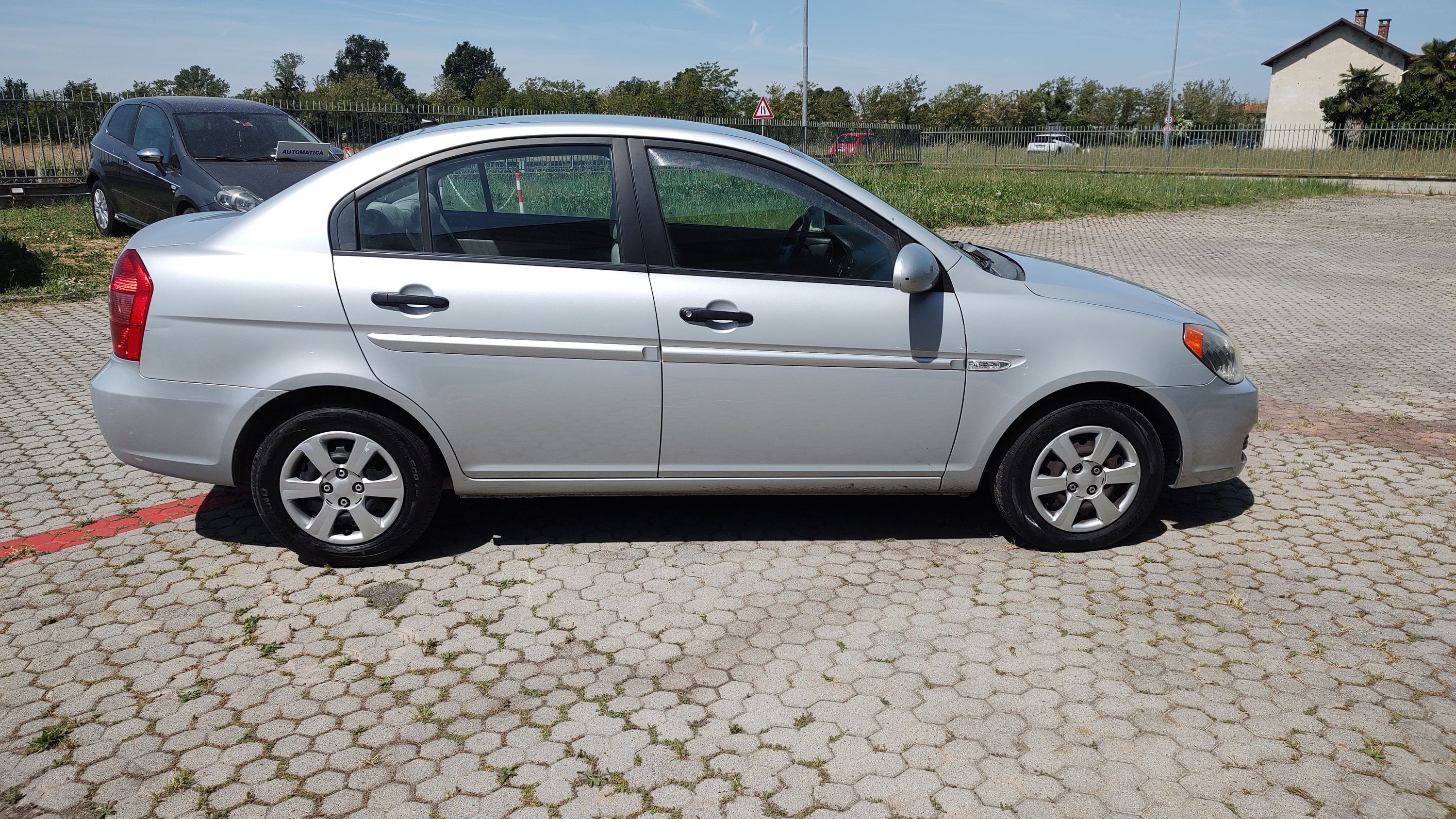 Hyundai Accent 4p 1.4 Style 2009 — foto 6