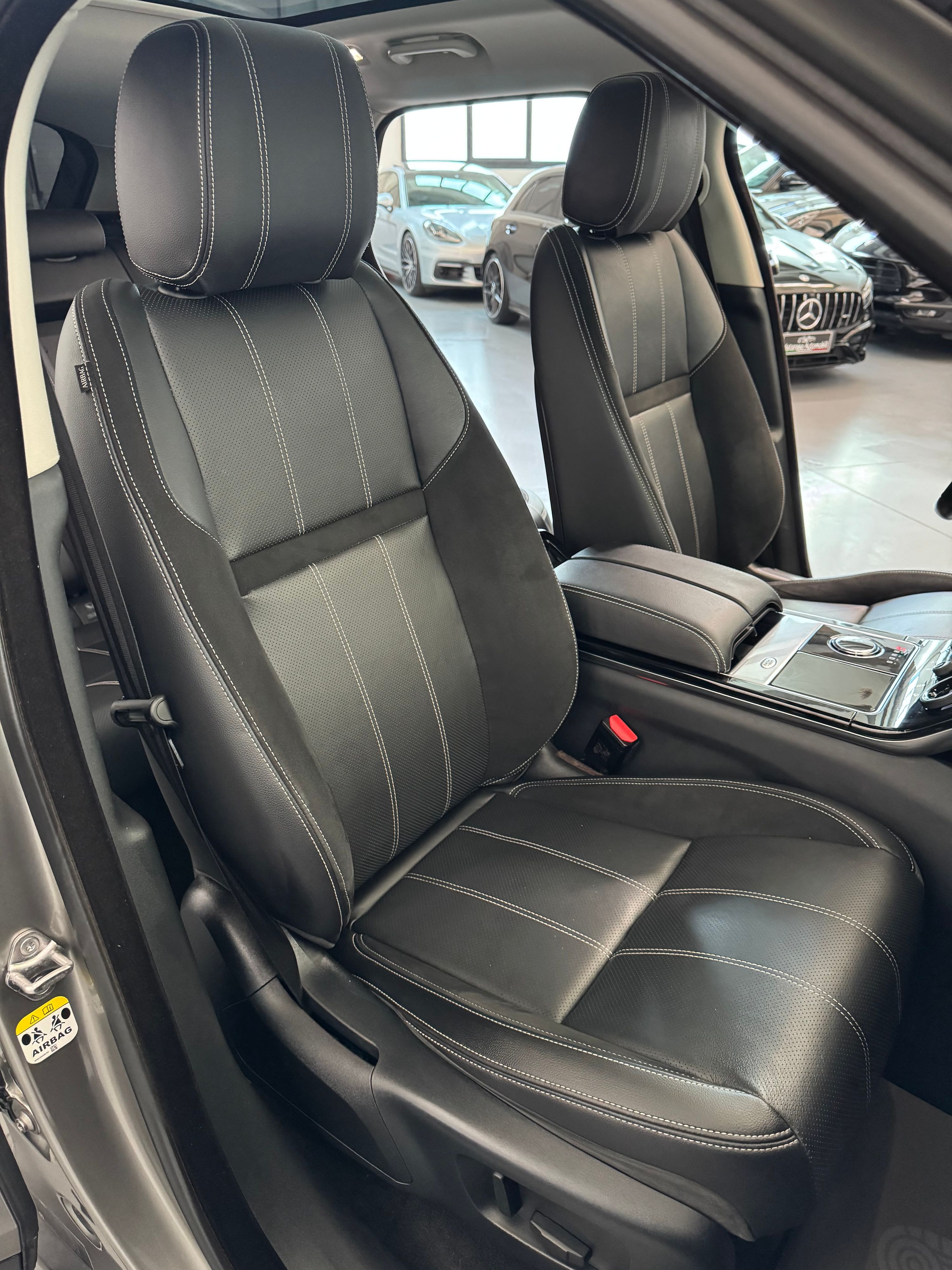 Land Rover Range Rover Velar 2.0cc 180cv Tetto panoramico Impianto audio MERIDIAN Finanziabile 2018 — foto 13
