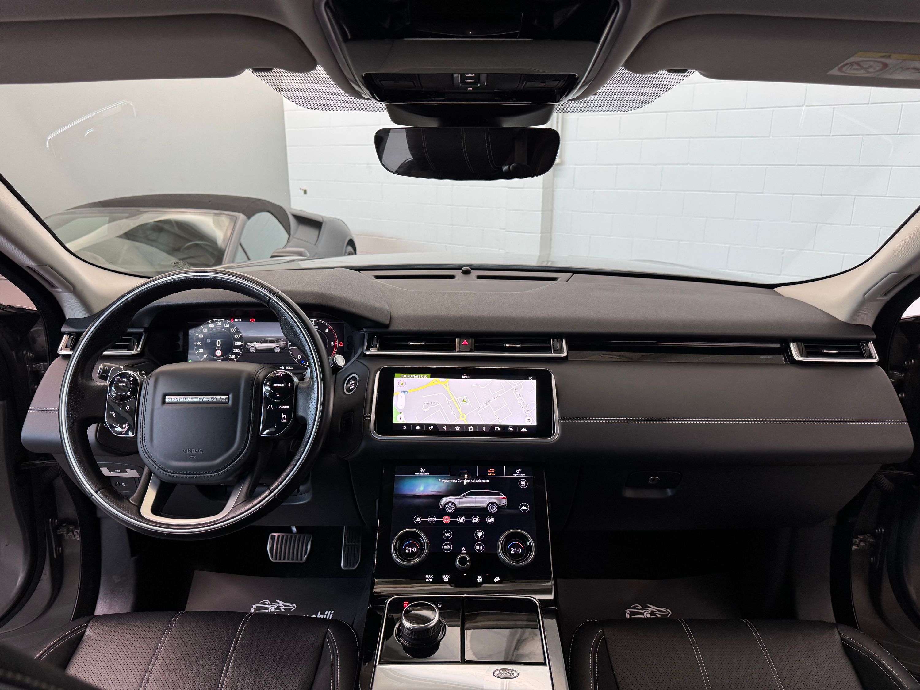Land Rover Range Rover Velar 2.0cc 180cv Tetto panoramico Impianto audio MERIDIAN Finanziabile 2018 — foto 15