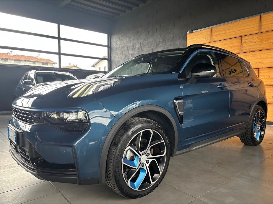 Lynk & Co 01