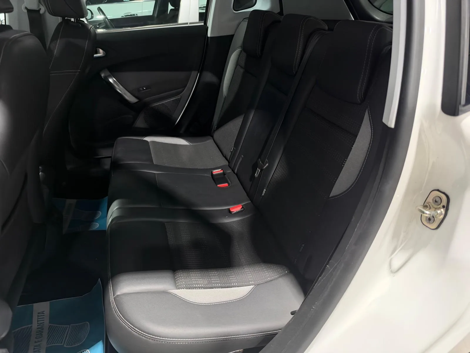 Peugeot 2008 Benzina Neopatentati+LED+Tetto 2013 — foto 14