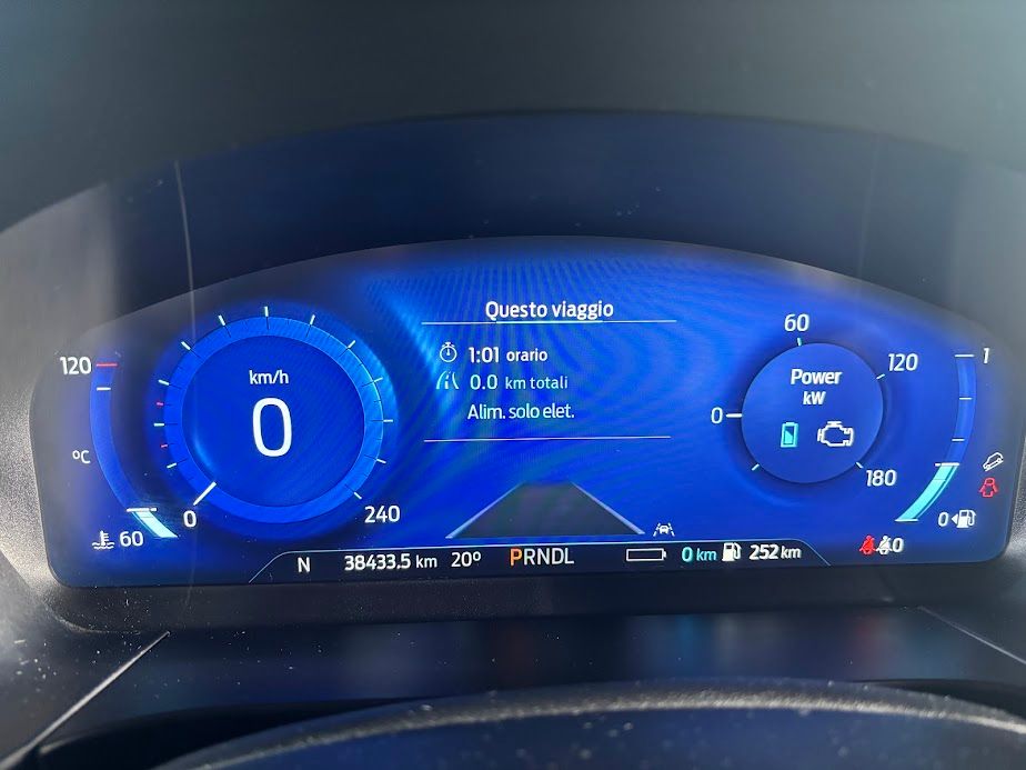 Ford Kuga 2.5 phev ST-Line 2wd 225cv cvt 2023 — foto 16