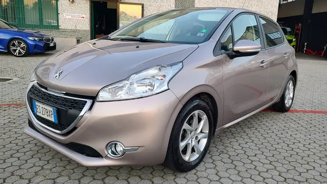 Peugeot 208 5p 1.2 vti 12v Allure