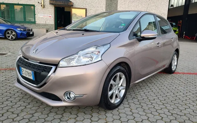 Peugeot 208 5p 1.2 vti 12v Allure