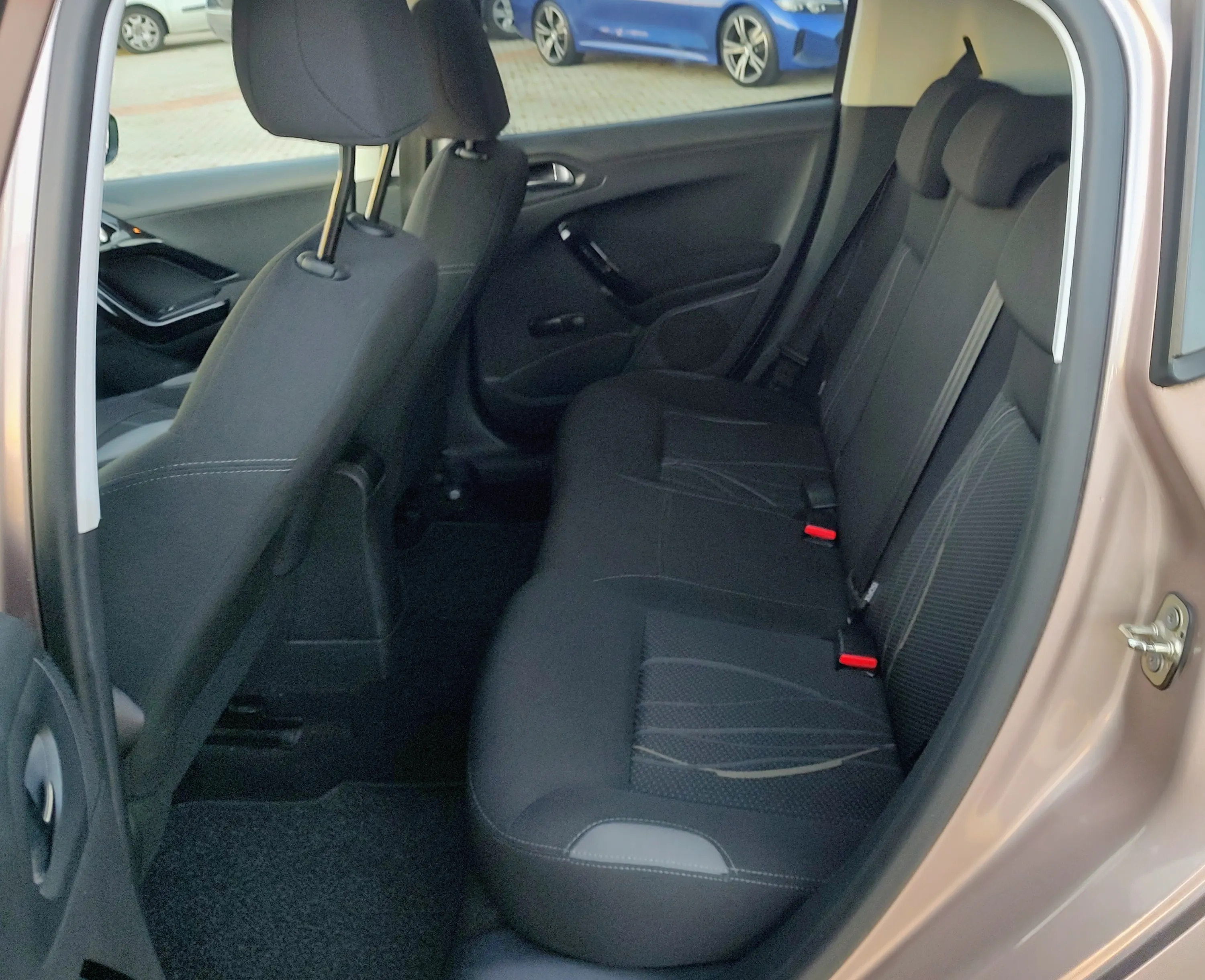 Peugeot 208 5p 1.2 vti 12v Allure 2013 — foto 9