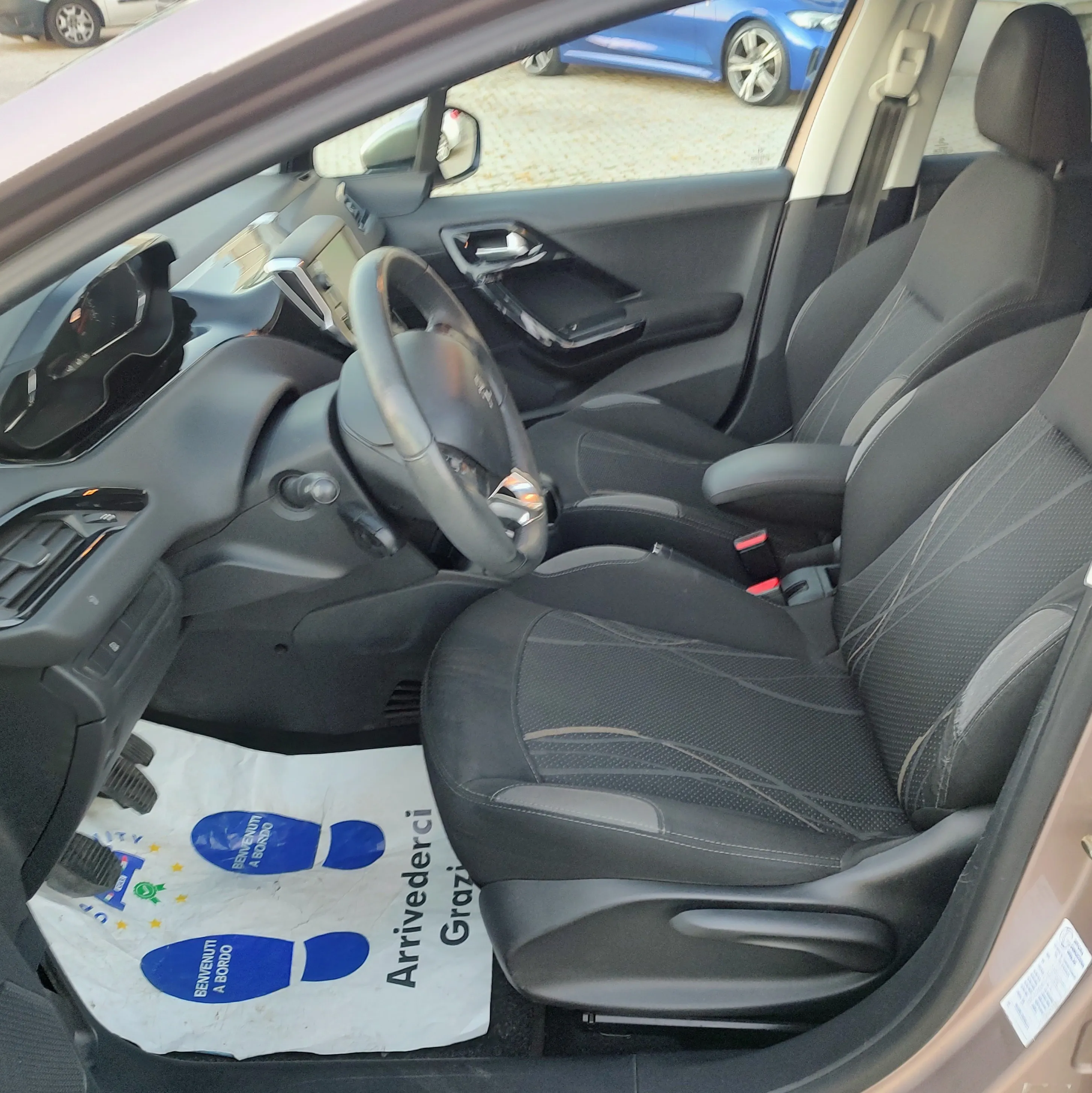 Peugeot 208 5p 1.2 vti 12v Allure 2013 — foto 11