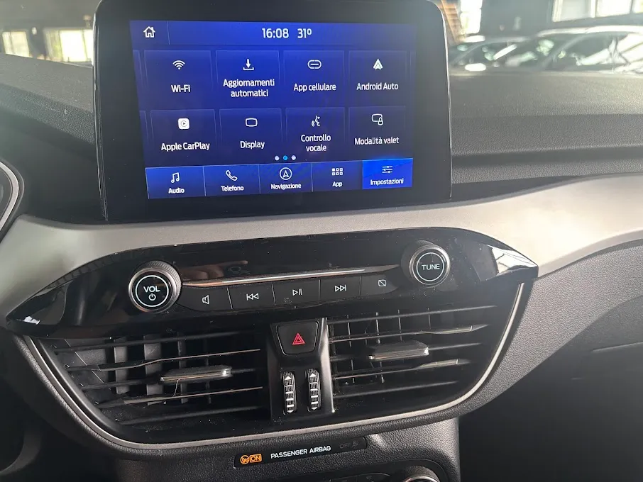 Ford Kuga 2.5 full hybrid Connect 2wd 190cv e-shifter 2022 — foto 17