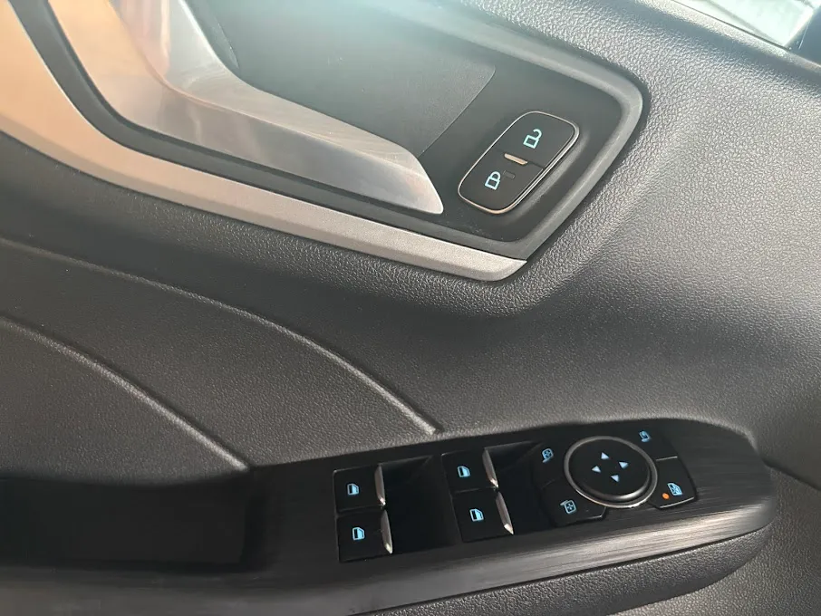 Ford Kuga 2.5 full hybrid Connect 2wd 190cv e-shifter 2022 — foto 19