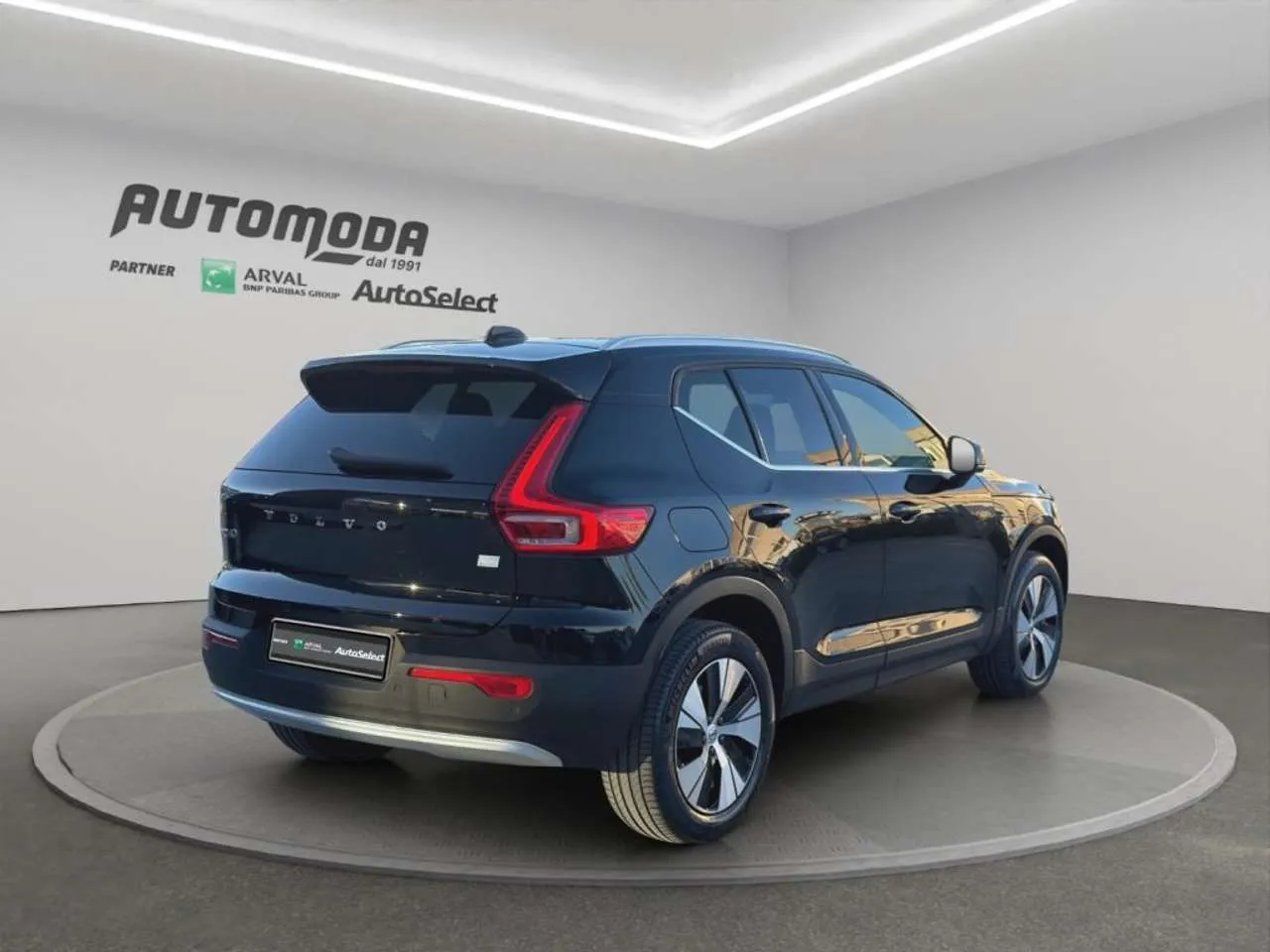 Volvo XC40 T5 Recharge Plug-in Hybrid automatico Core 2023 — foto 4