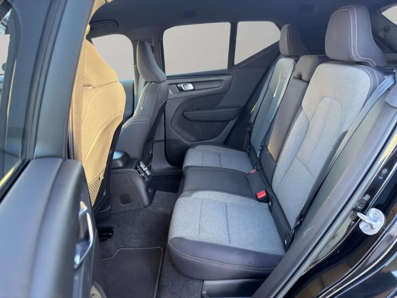 Volvo XC40 T5 Recharge Plug-in Hybrid automatico Core 2023 — foto 8