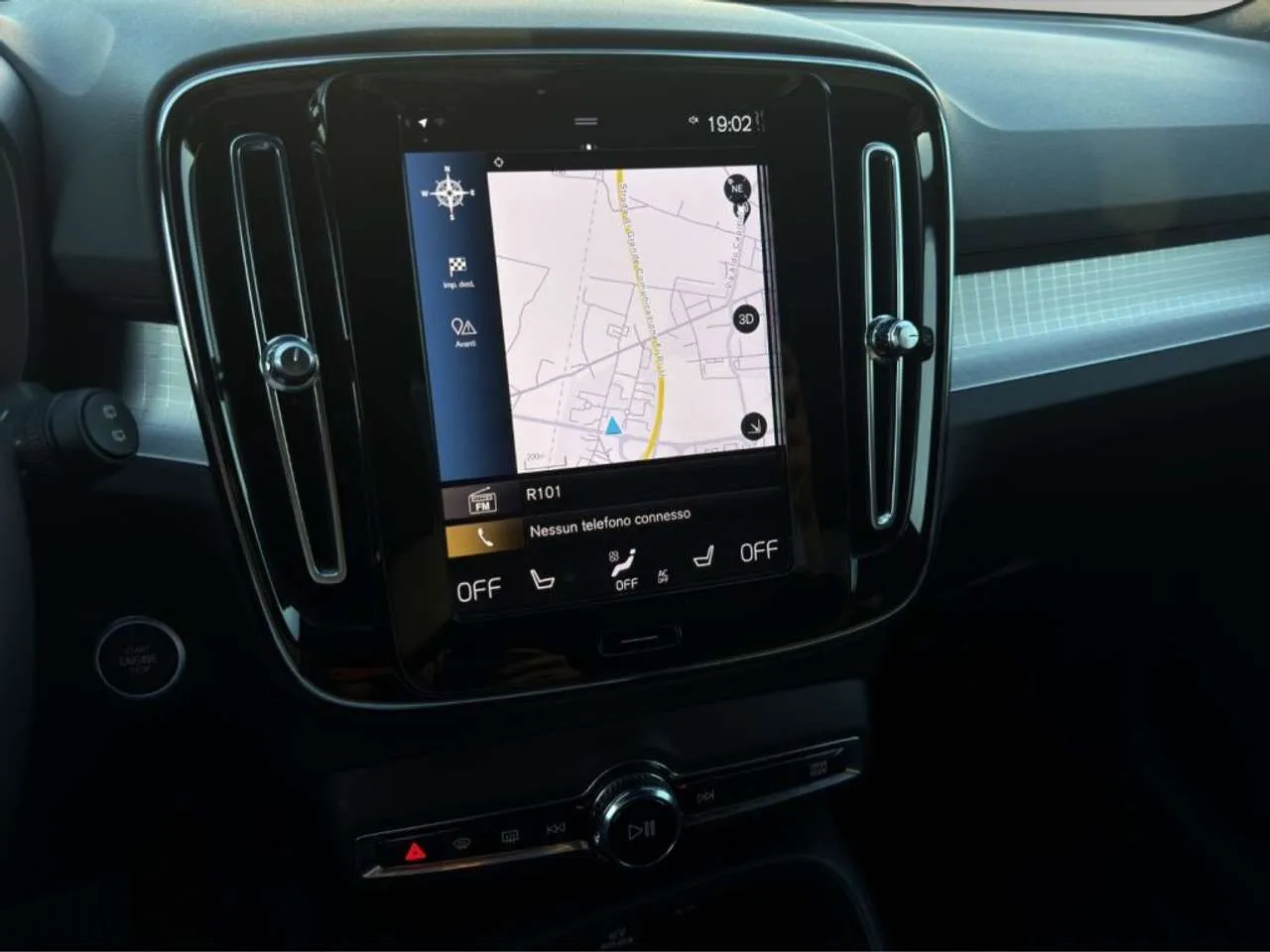 Volvo XC40 T5 Recharge Plug-in Hybrid automatico Core 2023 — foto 12