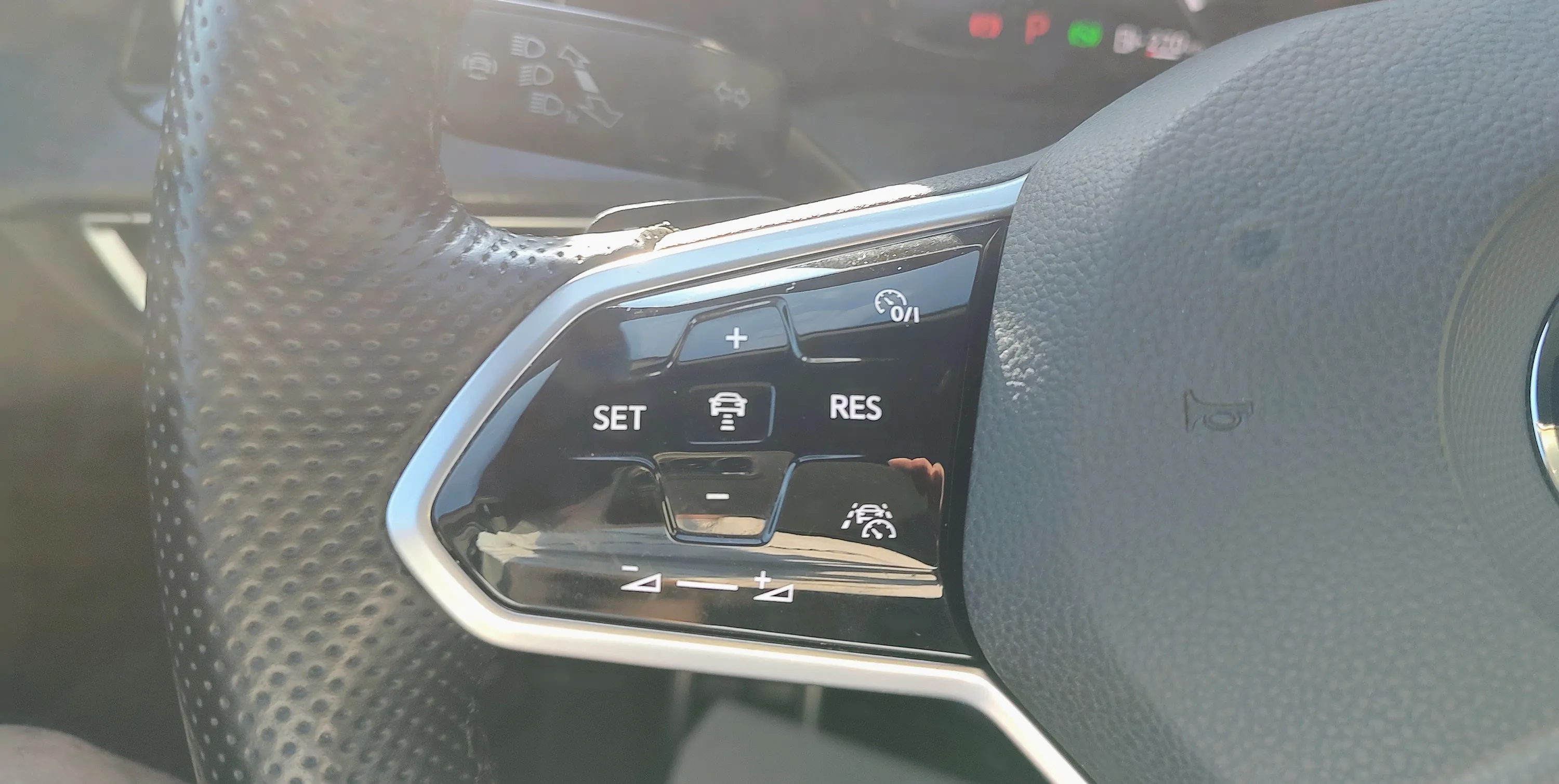 Volkswagen Golf 2.0 tsi GTI 245cv dsg 2022 — foto 17