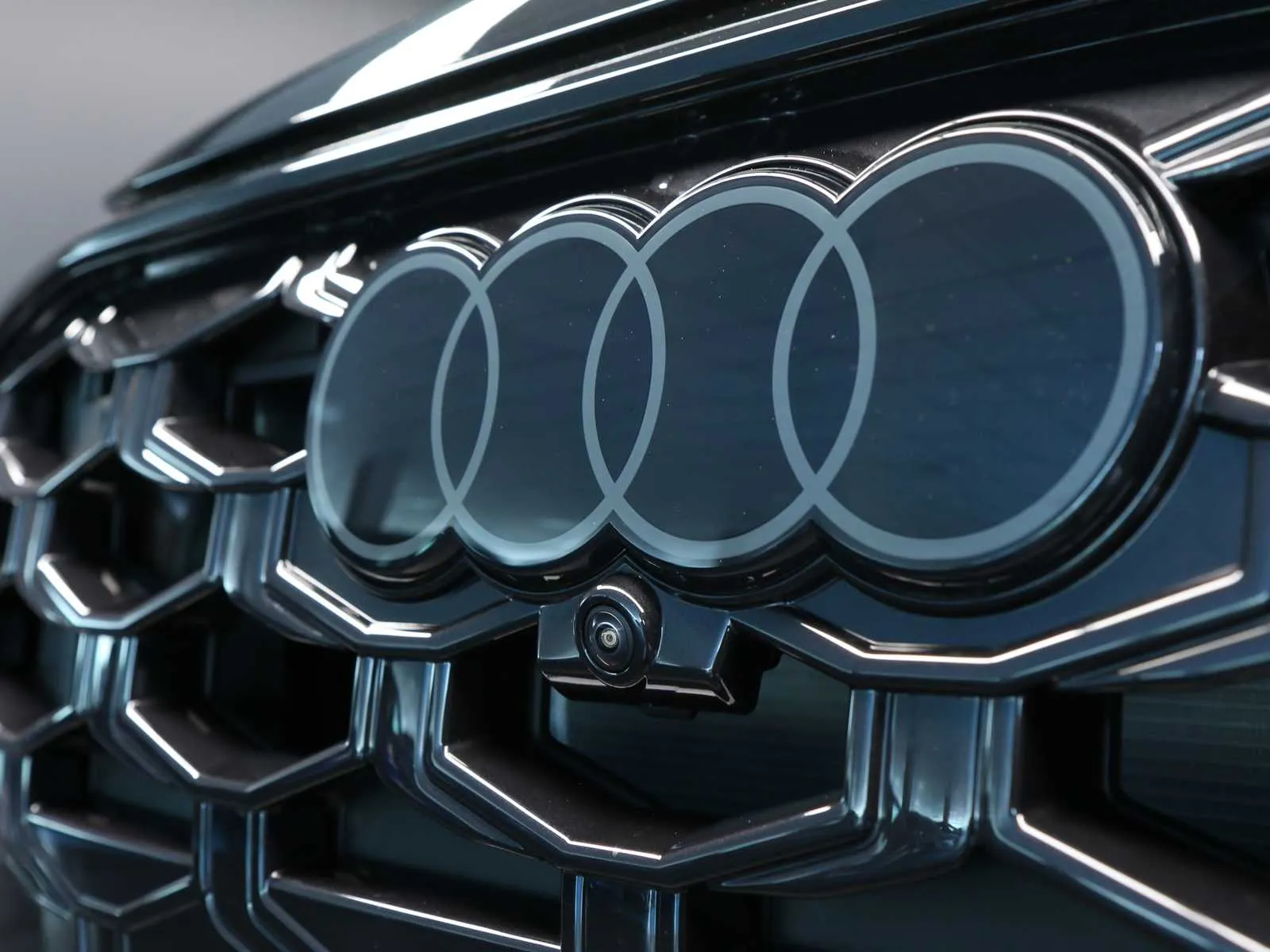 Audi Q3 2.0 tfsi S line edition quattro 265cv s-tronic 2026 — foto 39