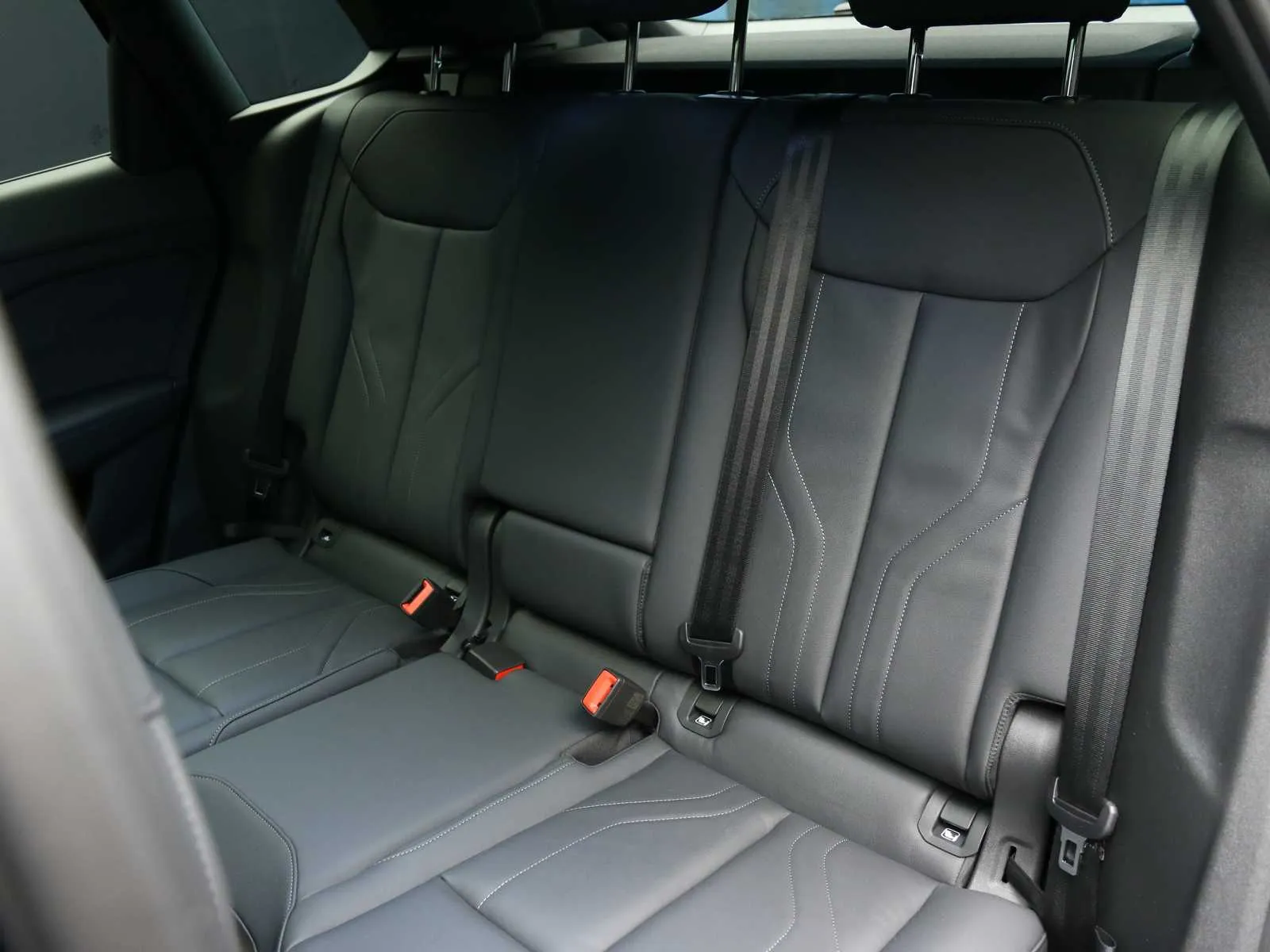 Audi Q3 2.0 tfsi S line edition quattro 265cv s-tronic 2026 — foto 36