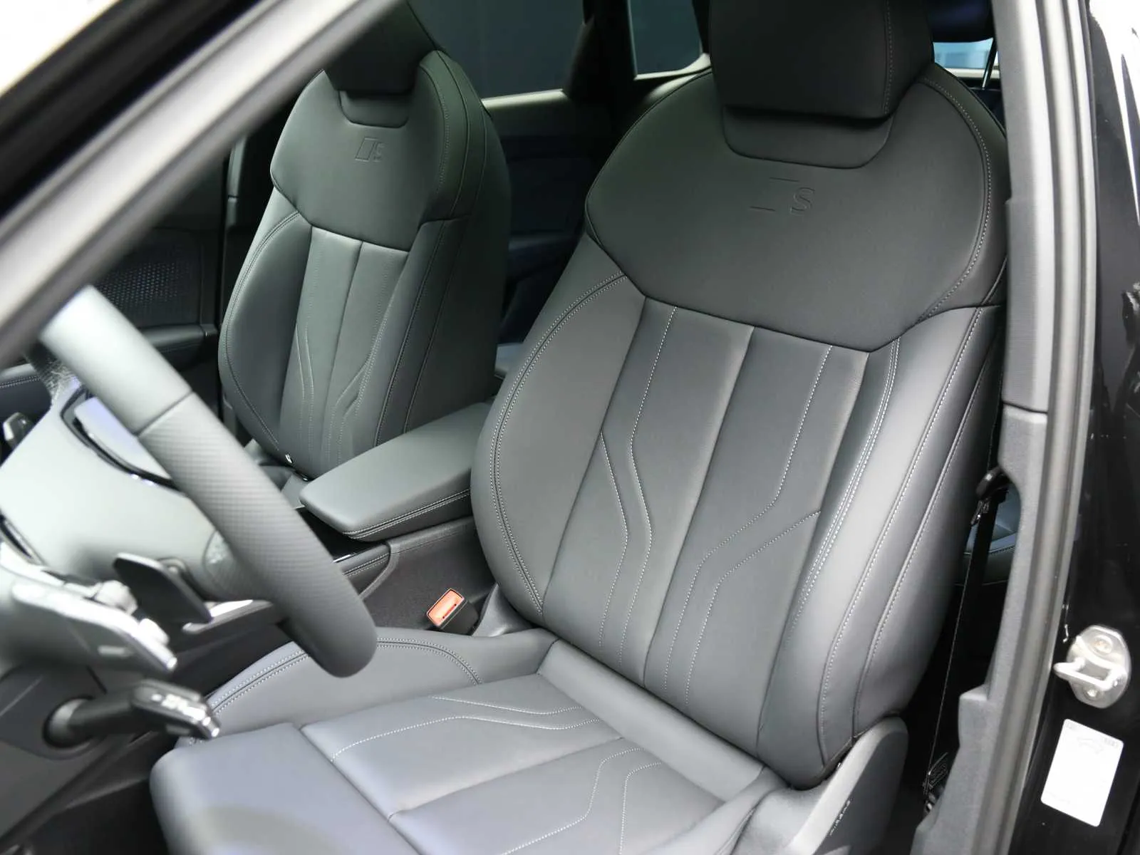 Audi Q3 2.0 tfsi S line edition quattro 265cv s-tronic 2026 — foto 31