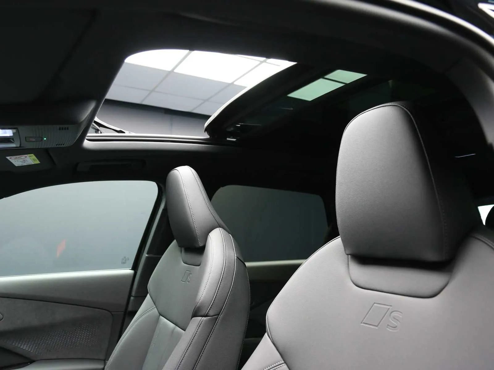 Audi Q3 2.0 tfsi S line edition quattro 265cv s-tronic 2026 — foto 33