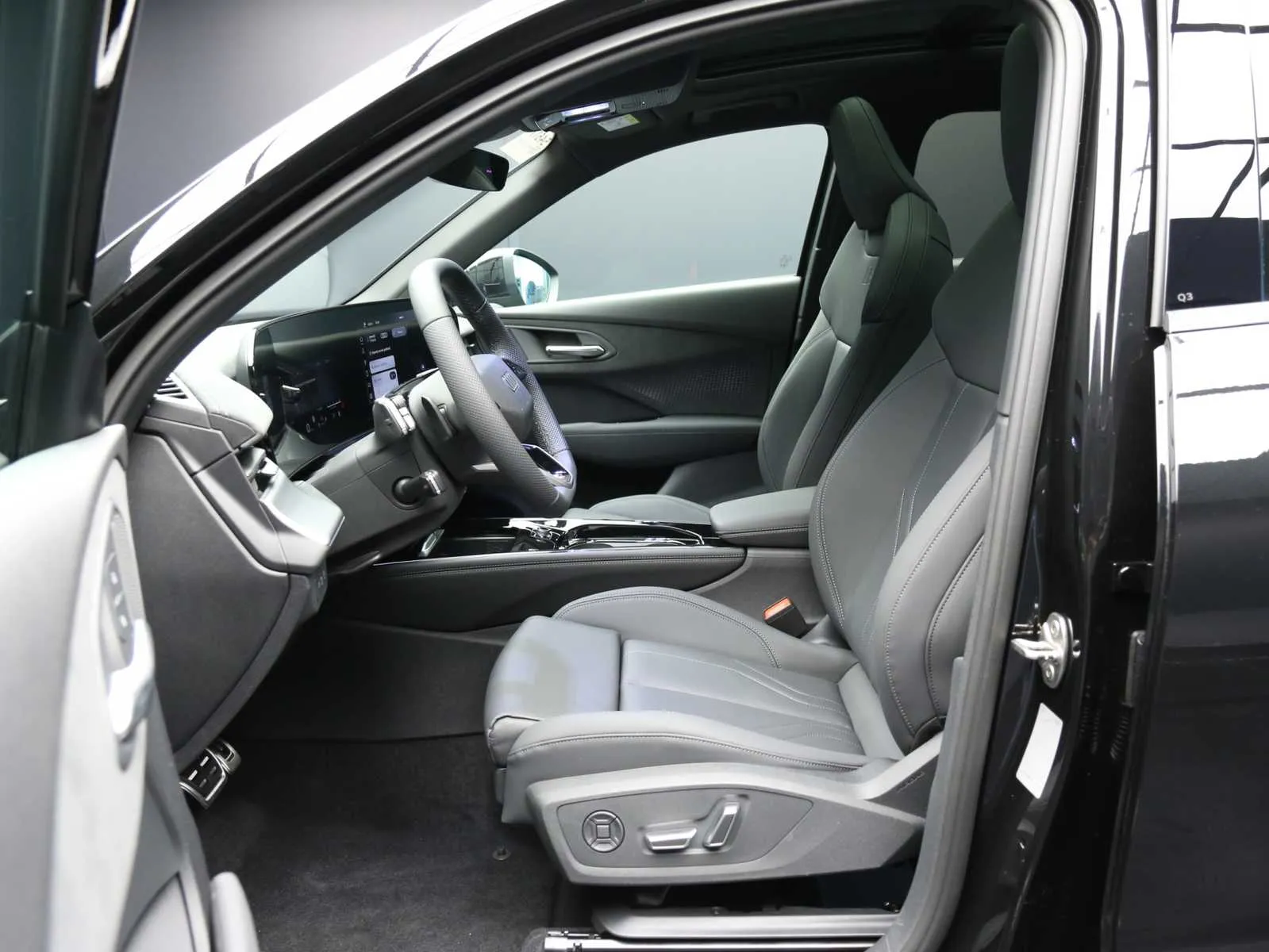 Audi Q3 2.0 tfsi S line edition quattro 265cv s-tronic 2026 — foto 30