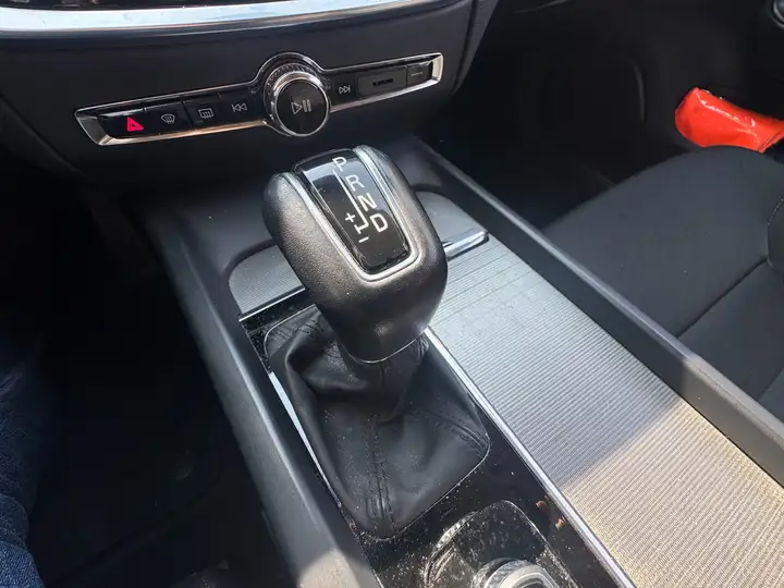 Volvo V60 Cross Country 2.0 d4 Business Plus awd geartronic my20 2020 — foto 12