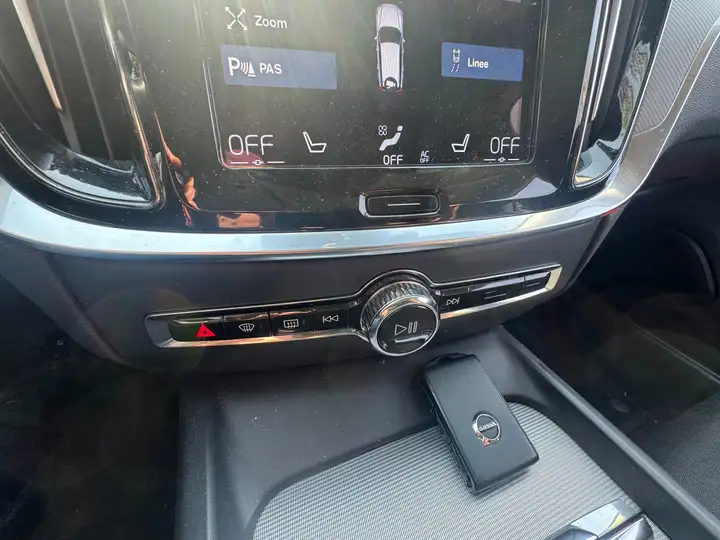 Volvo V60 Cross Country 2.0 d4 Business Plus awd geartronic my20 2020 — foto 11