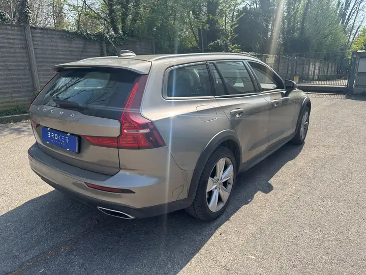 Volvo V60 Cross Country 2.0 d4 Business Plus awd geartronic my20 2020 — foto 9