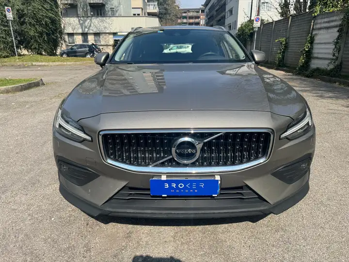 Volvo V60 Cross Country 2.0 d4 Business Plus awd geartronic my20 2020 — foto 2