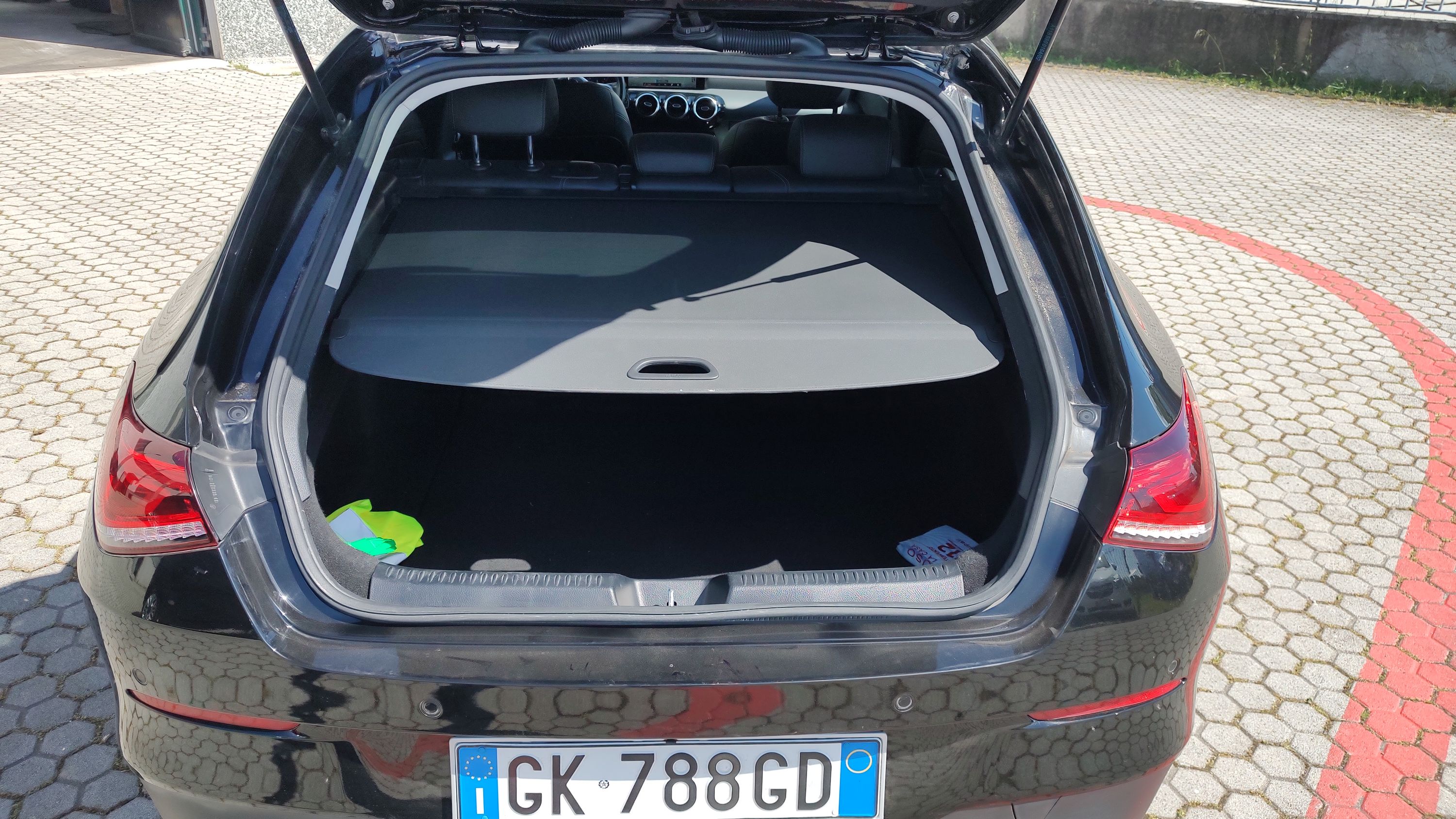 Mercedes CLA Shooting Brake 180 d Premium auto 2022 — foto 9