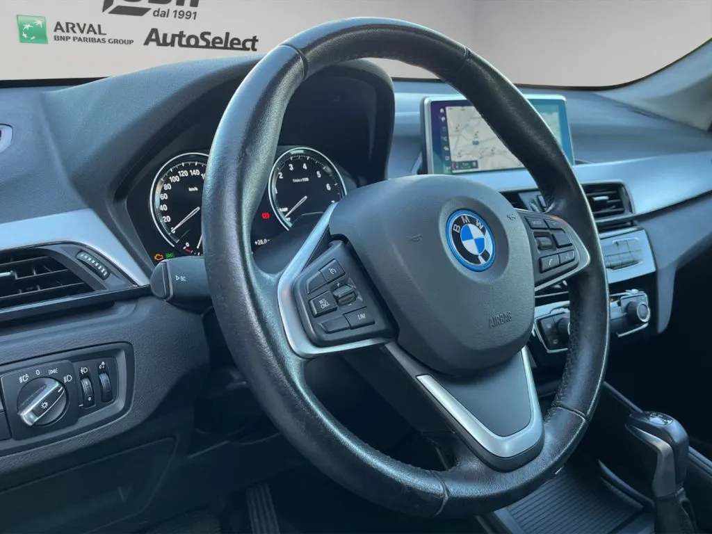 BMW X Drive 25E Business Advantage automatico 2022 — foto 11