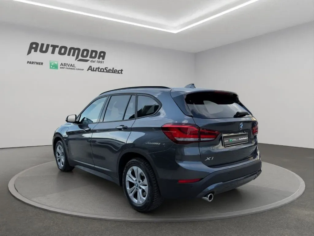 BMW X1 xdrive25e Advantage auto 2022 — foto 3