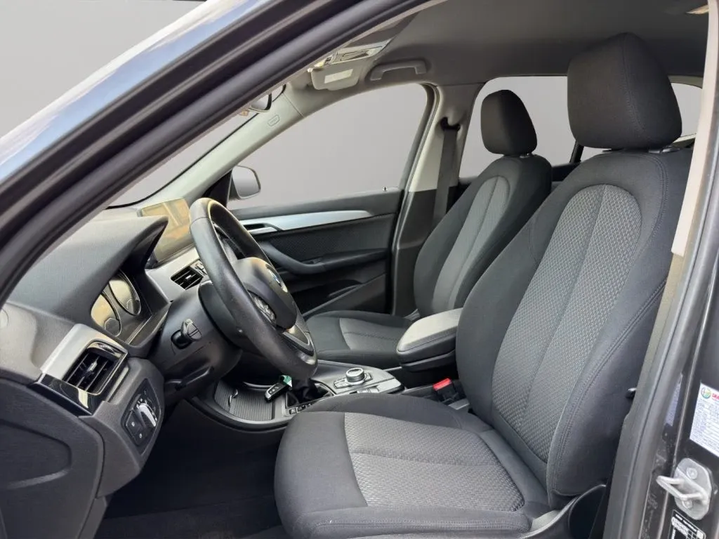 BMW X1 xdrive25e Advantage auto 2022 — foto 15