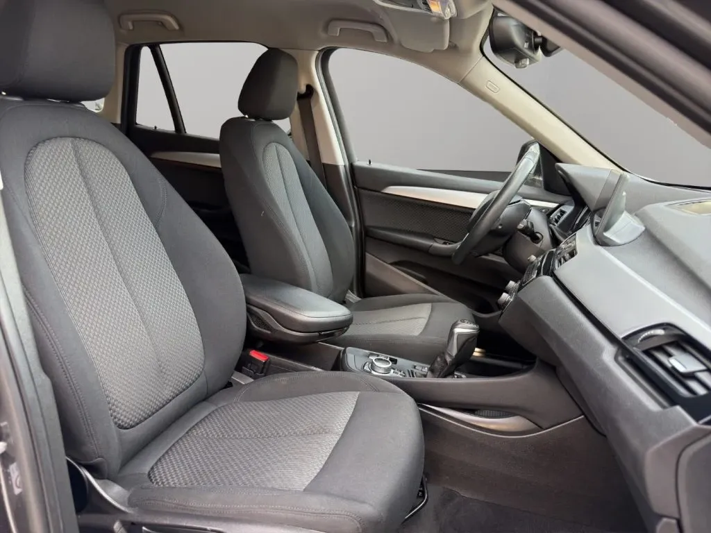 BMW X1 xdrive25e Advantage auto 2022 — foto 9