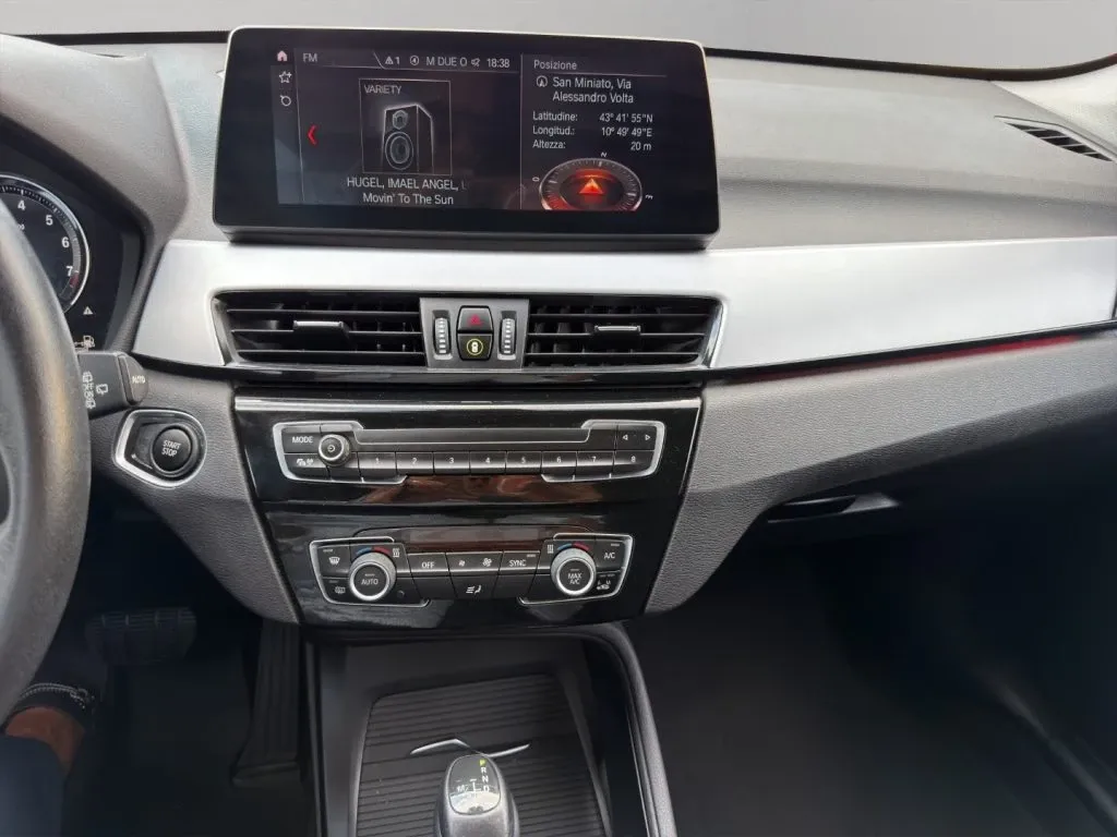 BMW X1 xdrive25e Advantage auto 2022 — foto 16