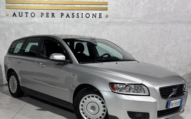 Volvo V50 Diesel Manuale
