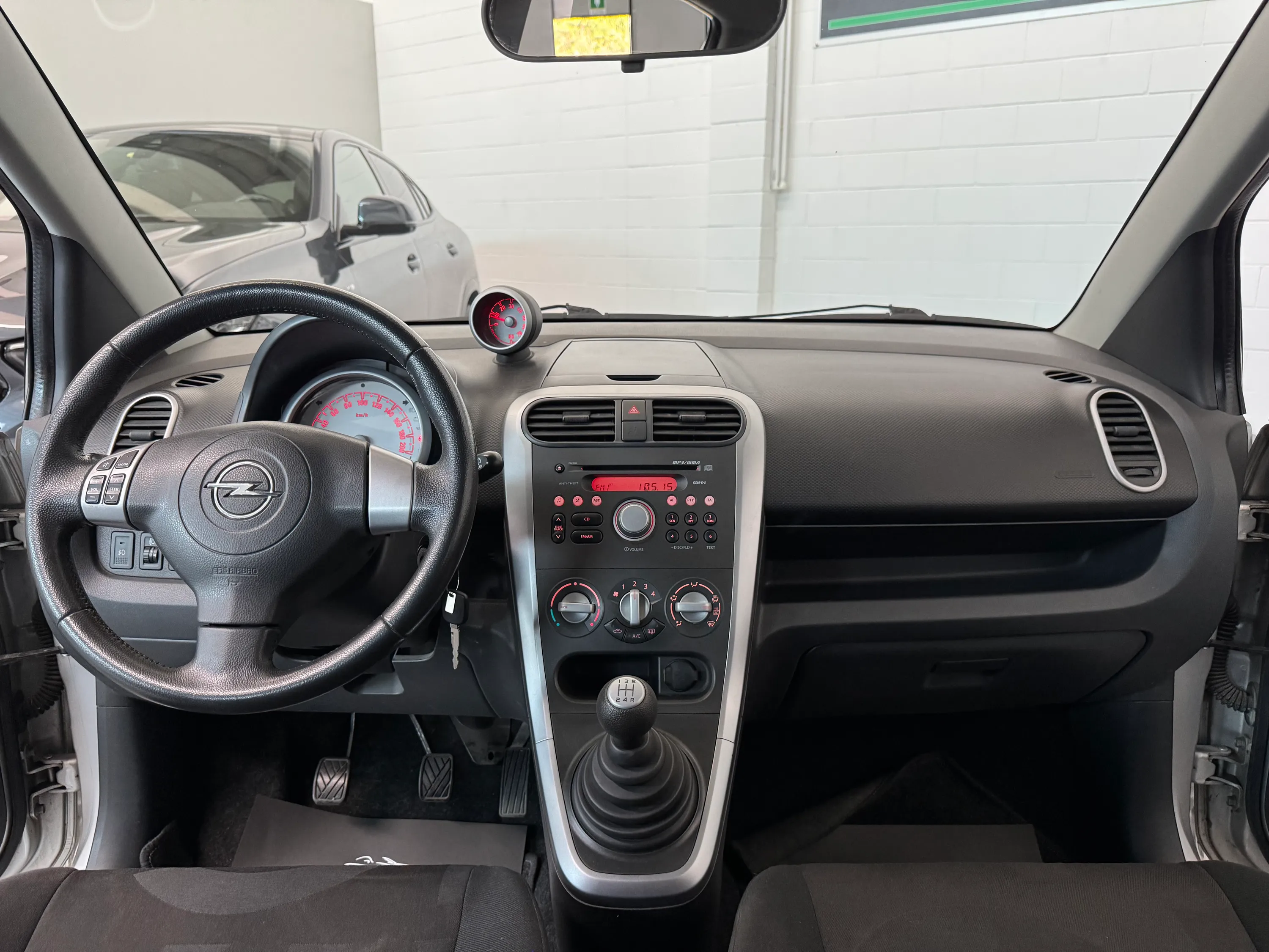 Opel Agila Enjoy 1.2cc 86cv 16V Unico proprietario OK Neopatentati 2010 — foto 13
